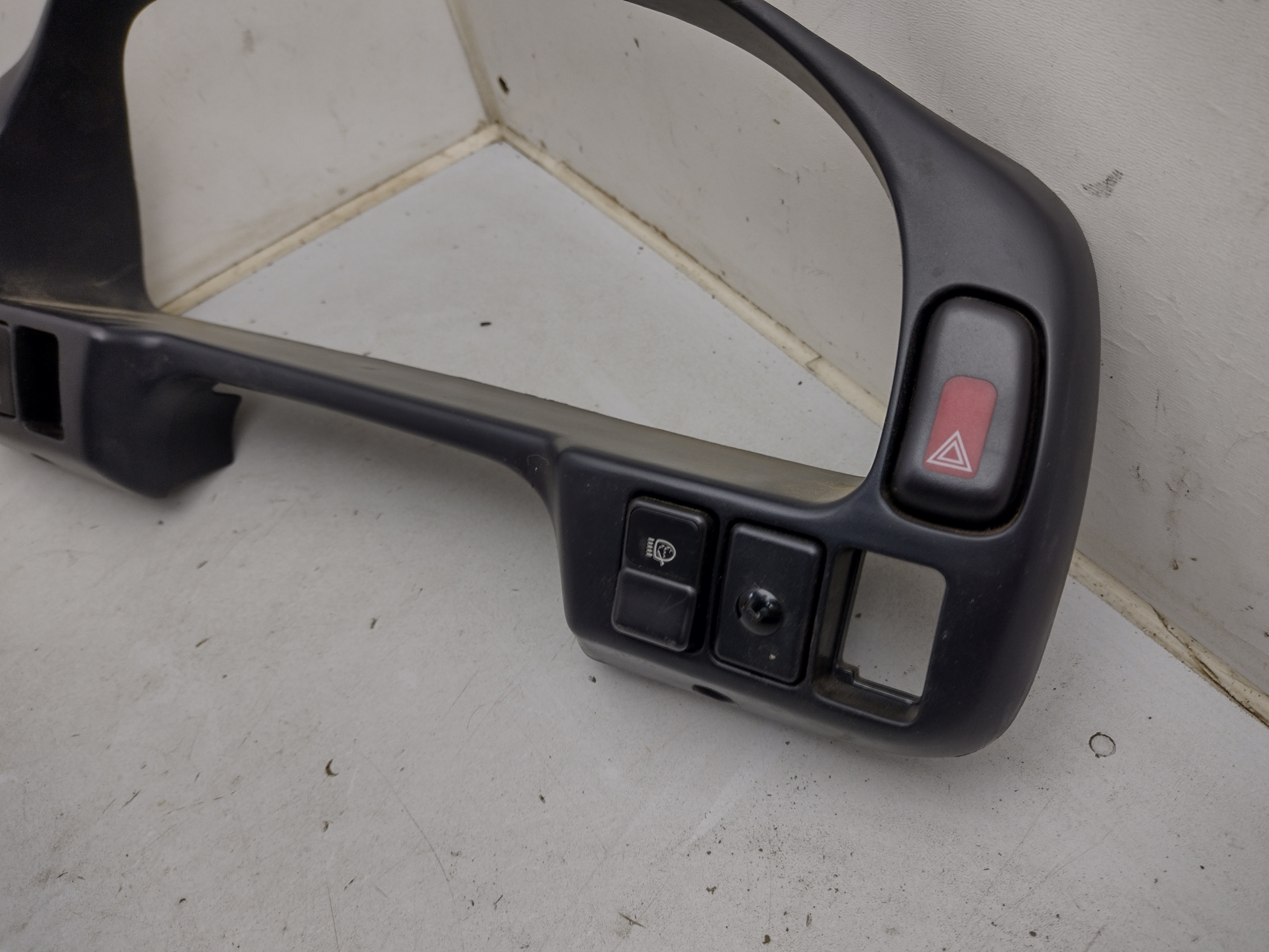 Tachoblende mit Schalter für Subaru Impreza GC GF , Warnblinker, Scheinwerferreinigung, Spiegelverstellung, Heckscheibenheizung