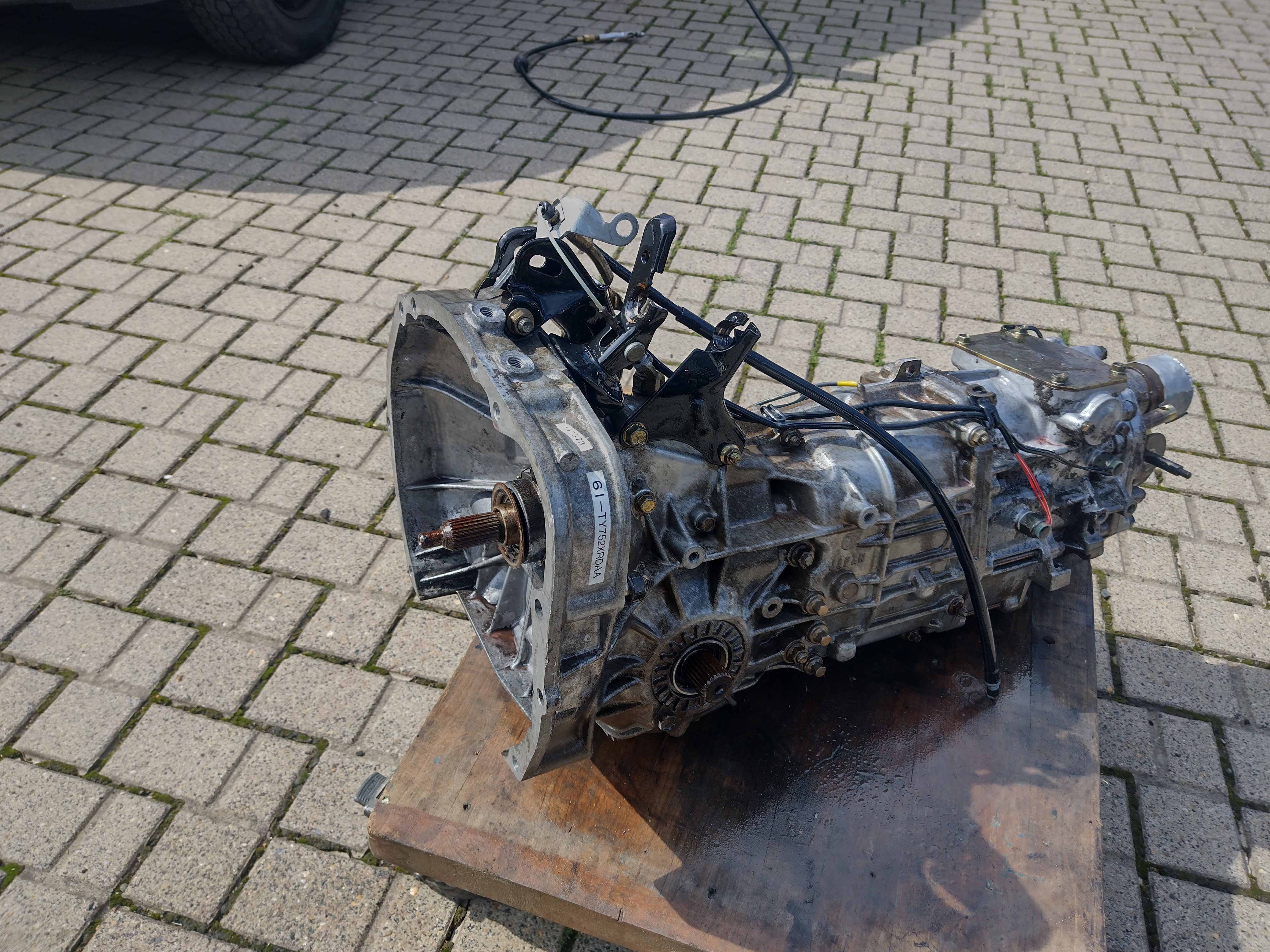 TY752XRDAA Allrad Schaltgetriebe für Subaru Legacy 2 BD BG 