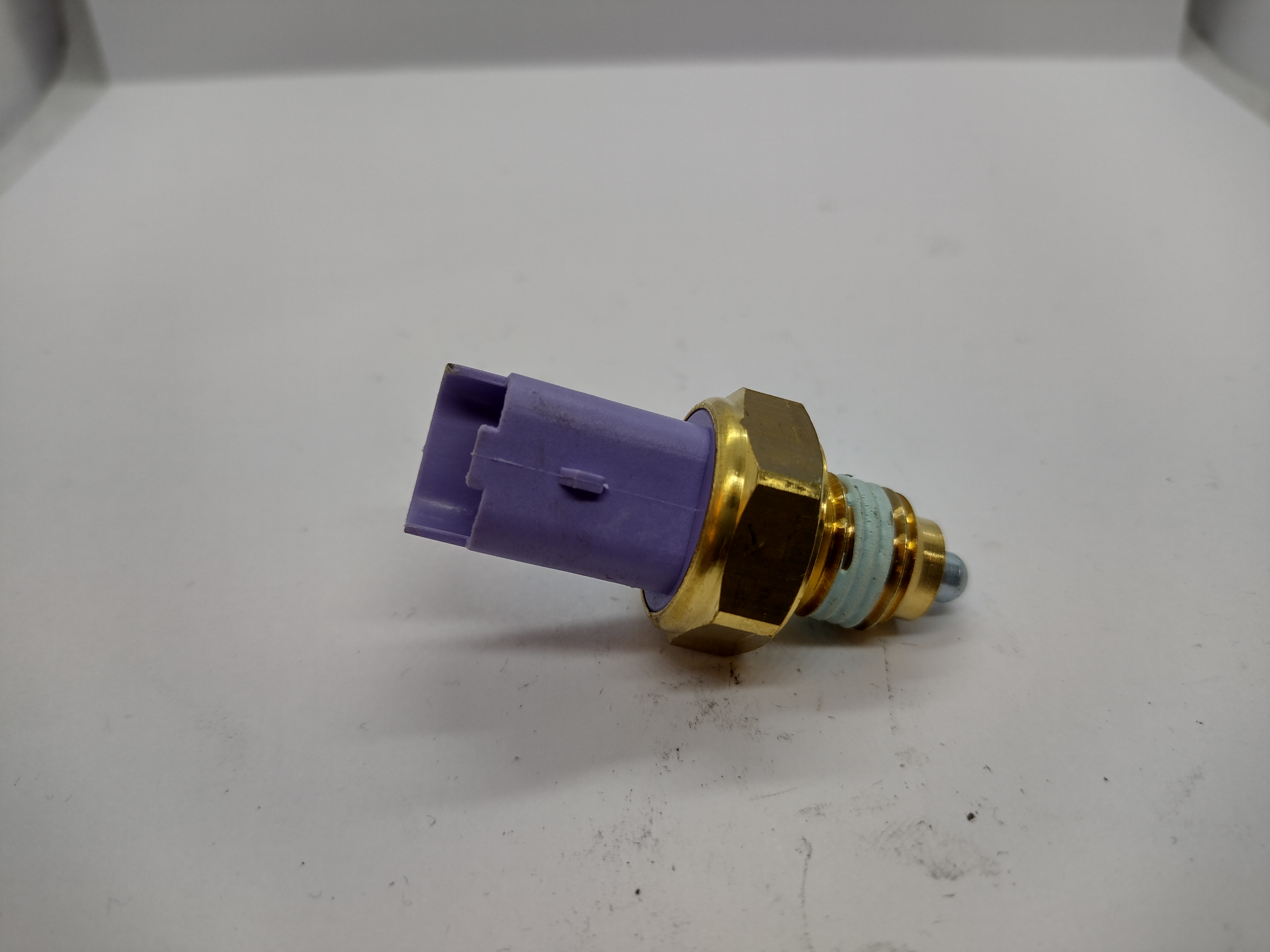 Peugeot / Citroen Rückfahrschalter 225752 NEU NOS NEW OEM Peugeot / Citroen Rückfahrschalter 225752 NEU NOS NEW OEM