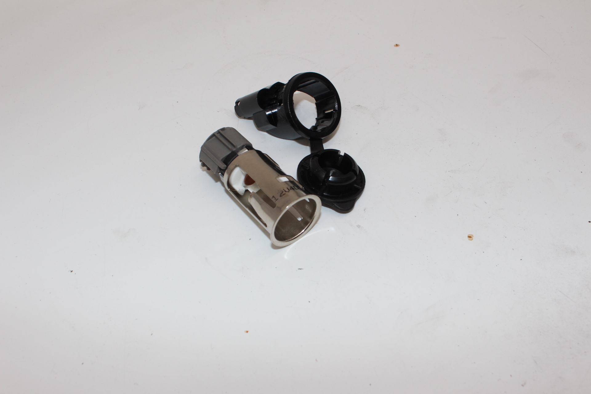Citroen / Peugeot Steckdose, Zigarettenanzünder 8227C8 NEU NOS