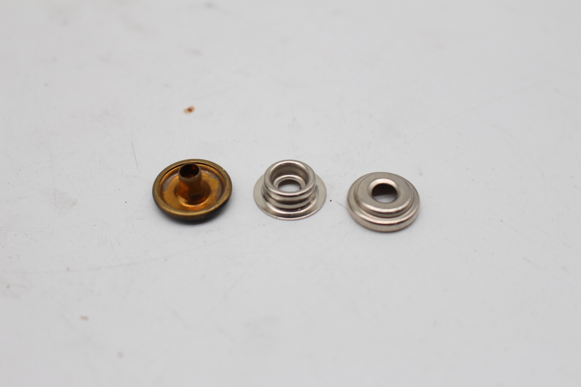 Peugeot / Citroen Verschlussknopf 844934 NEU NOS NEW OEM