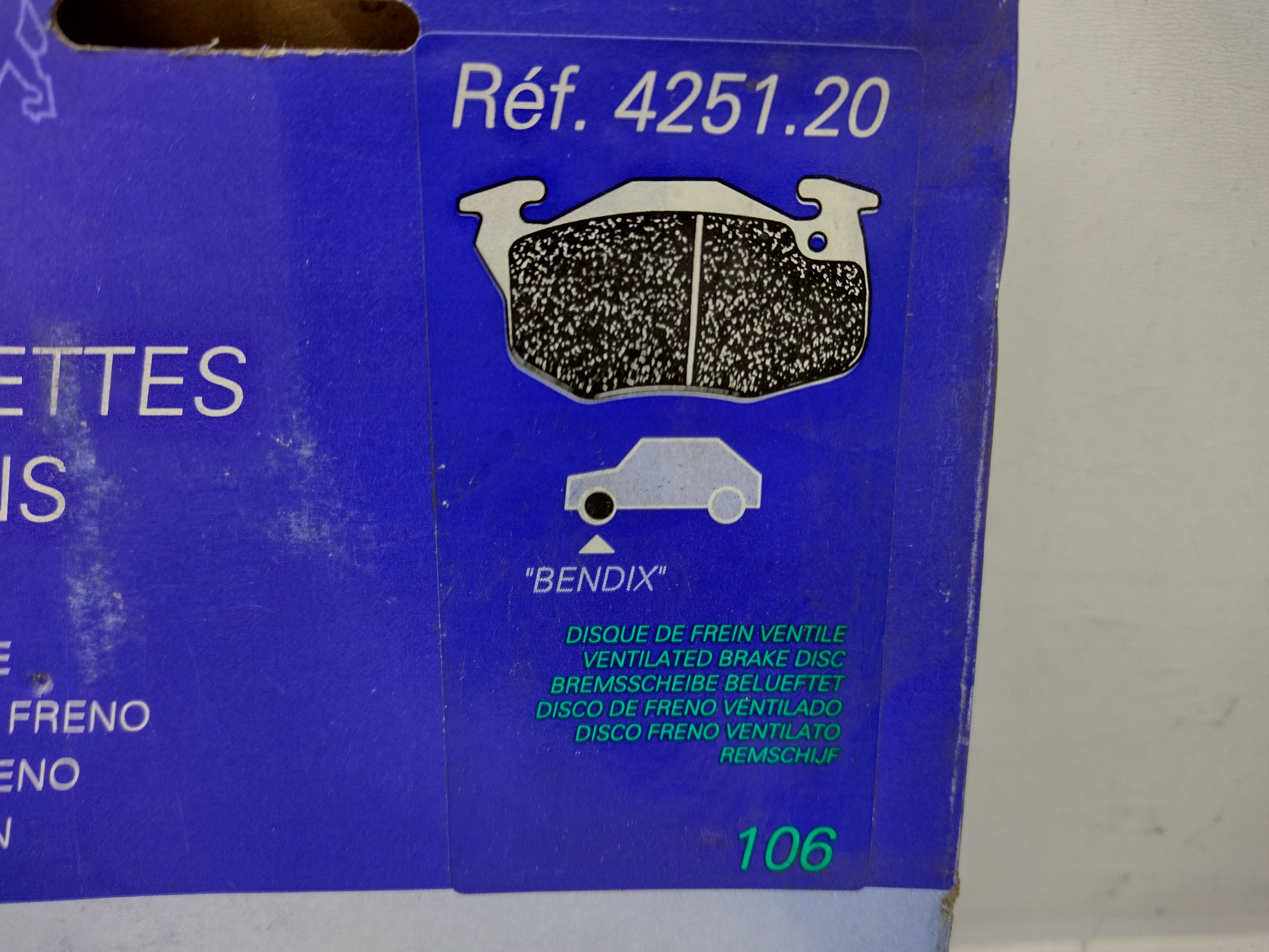 Peugeot 106 Bremsbeläge vorne (Sys.Bendix) 425120 NOS NEW OEM 
