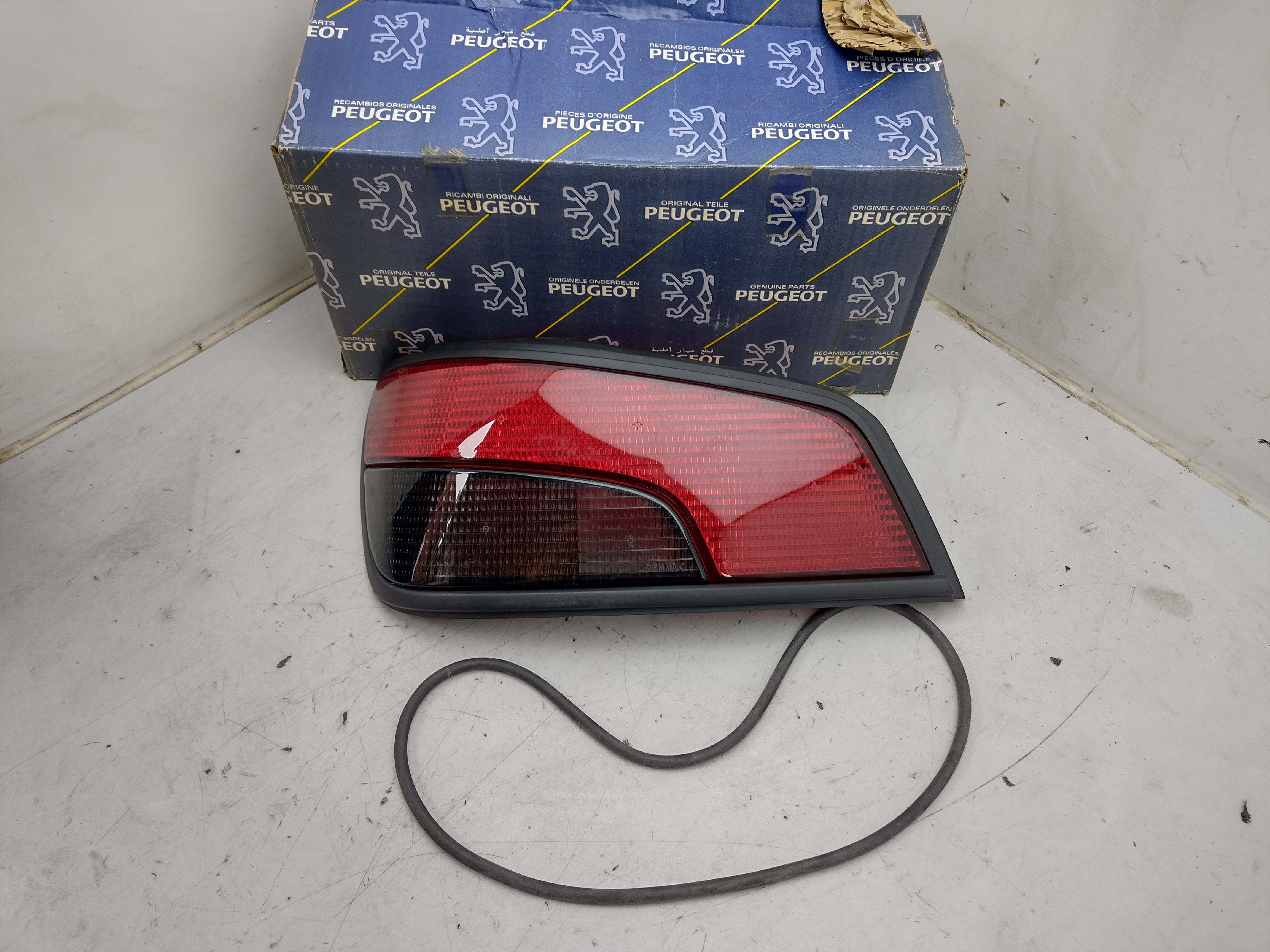 Peugeot 306 Rückleuchte Rücklicht links 635253 NOS NEW OEM Peugeot 306 Rückleuchte Rücklicht links 635253 NOS NEW OEM
