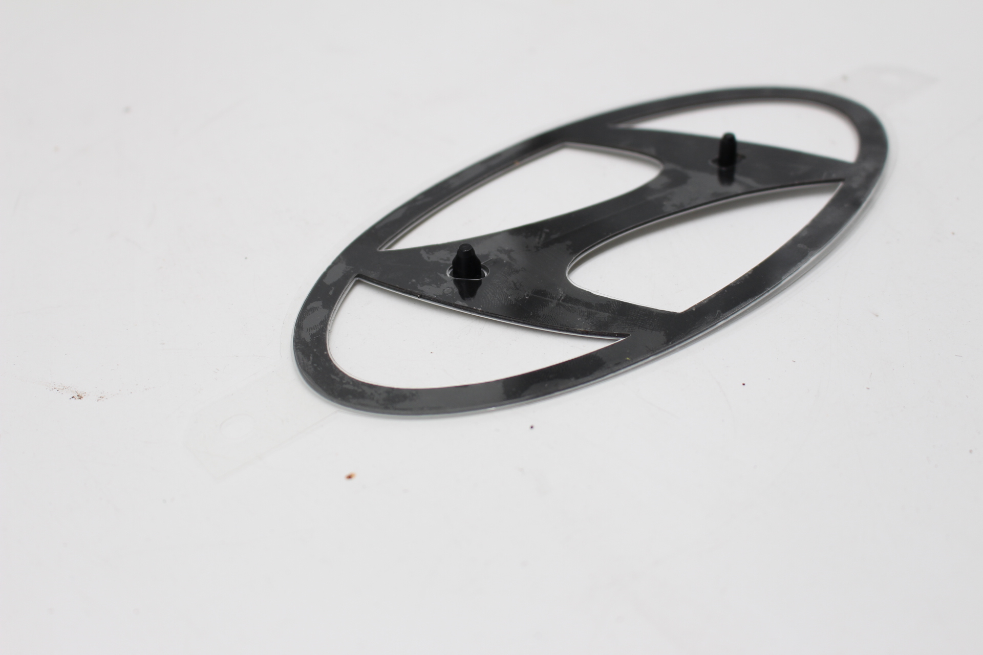 Hyundai IONIQ 6 Stoßstangen Emblem Silber 86305KL200