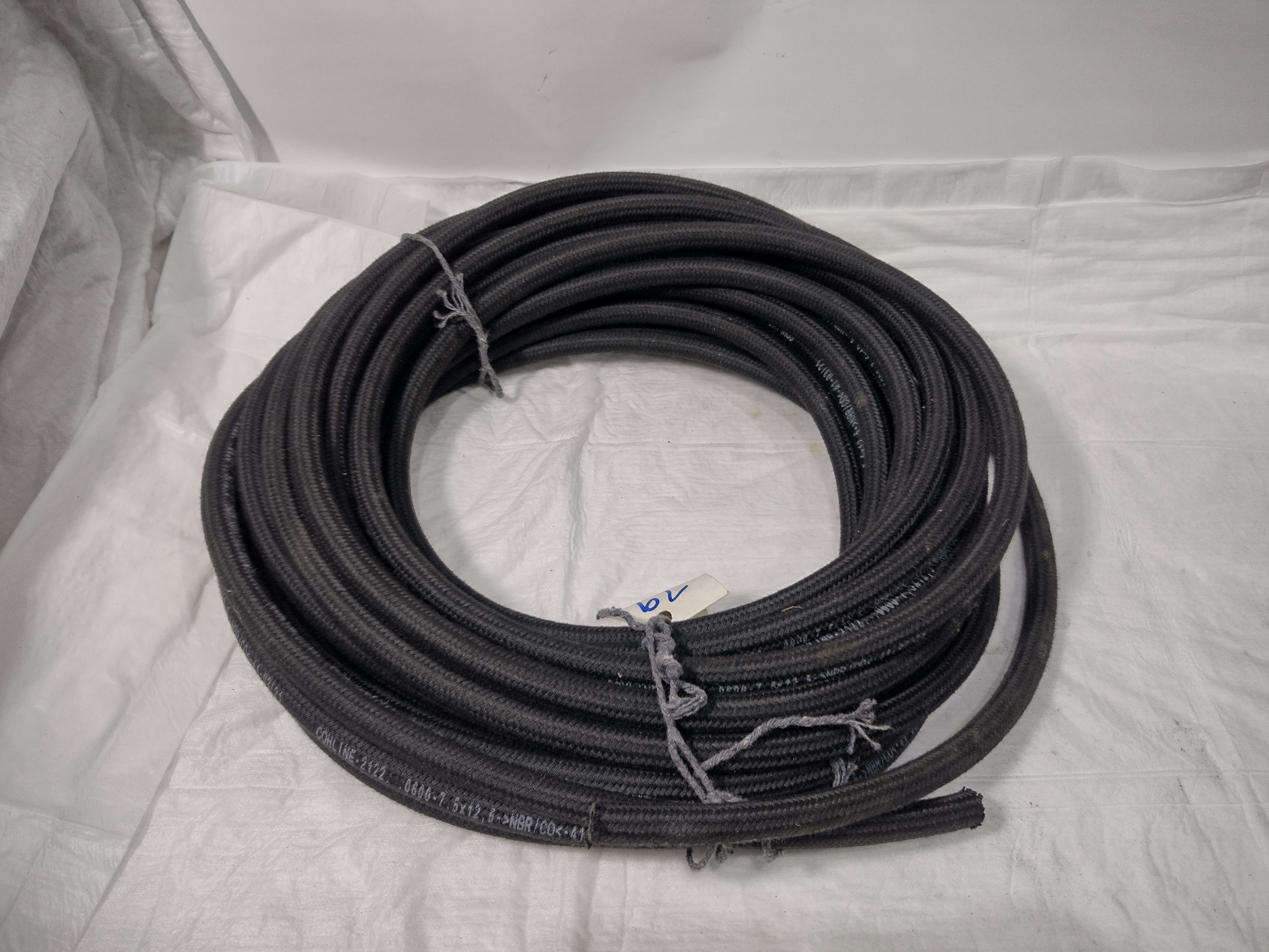 Kraftstoffschlauch / Benzinschlauch 7,5mm / 8mm Gewebe Meterware Kraftstoffschlauch / Benzinschlauch 7,5mm / 8mm Gewebe Meterware
