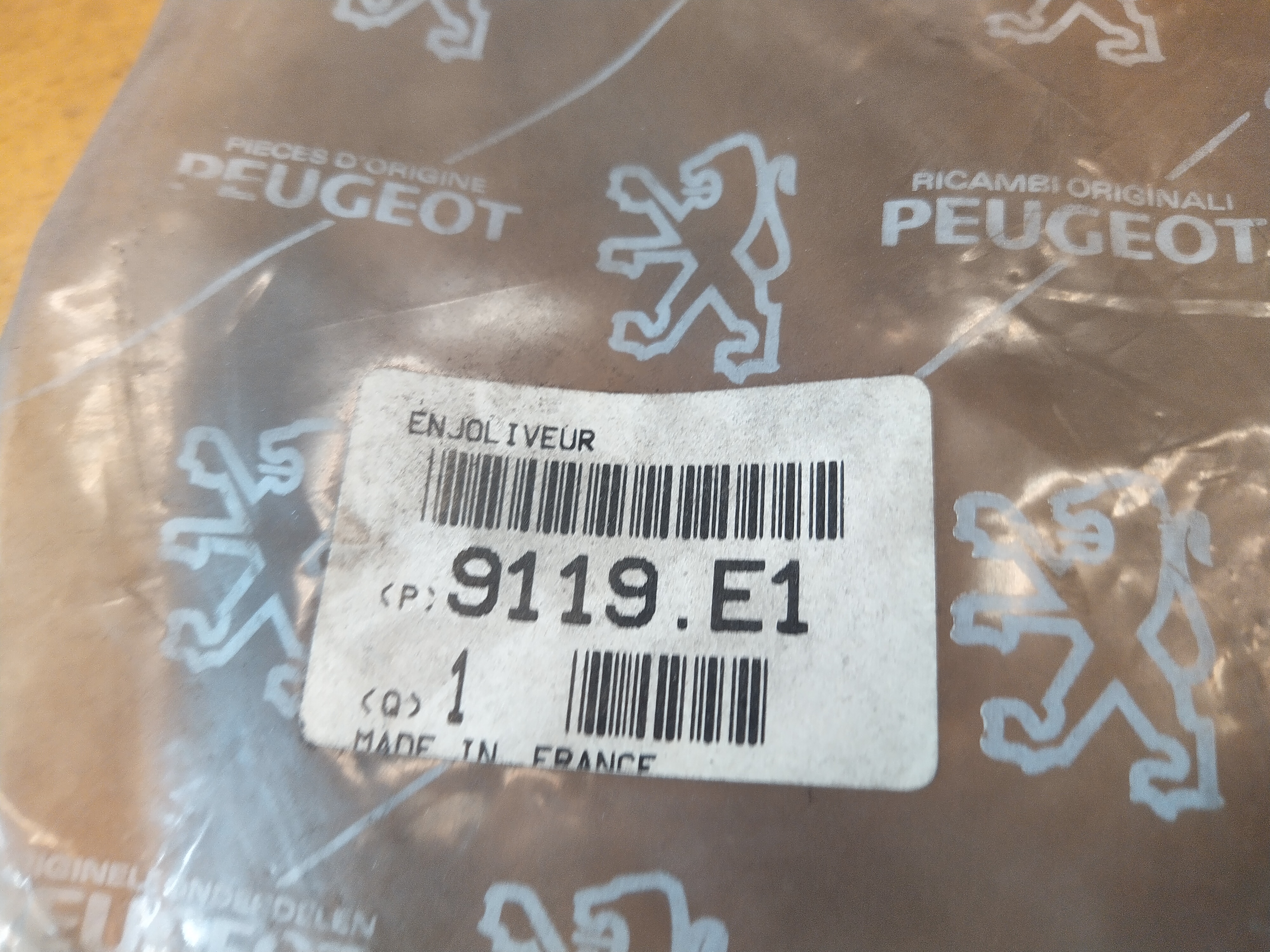 Citroen / Peugeot 406 ZIERSTUECK 9119E13 NEU NOS