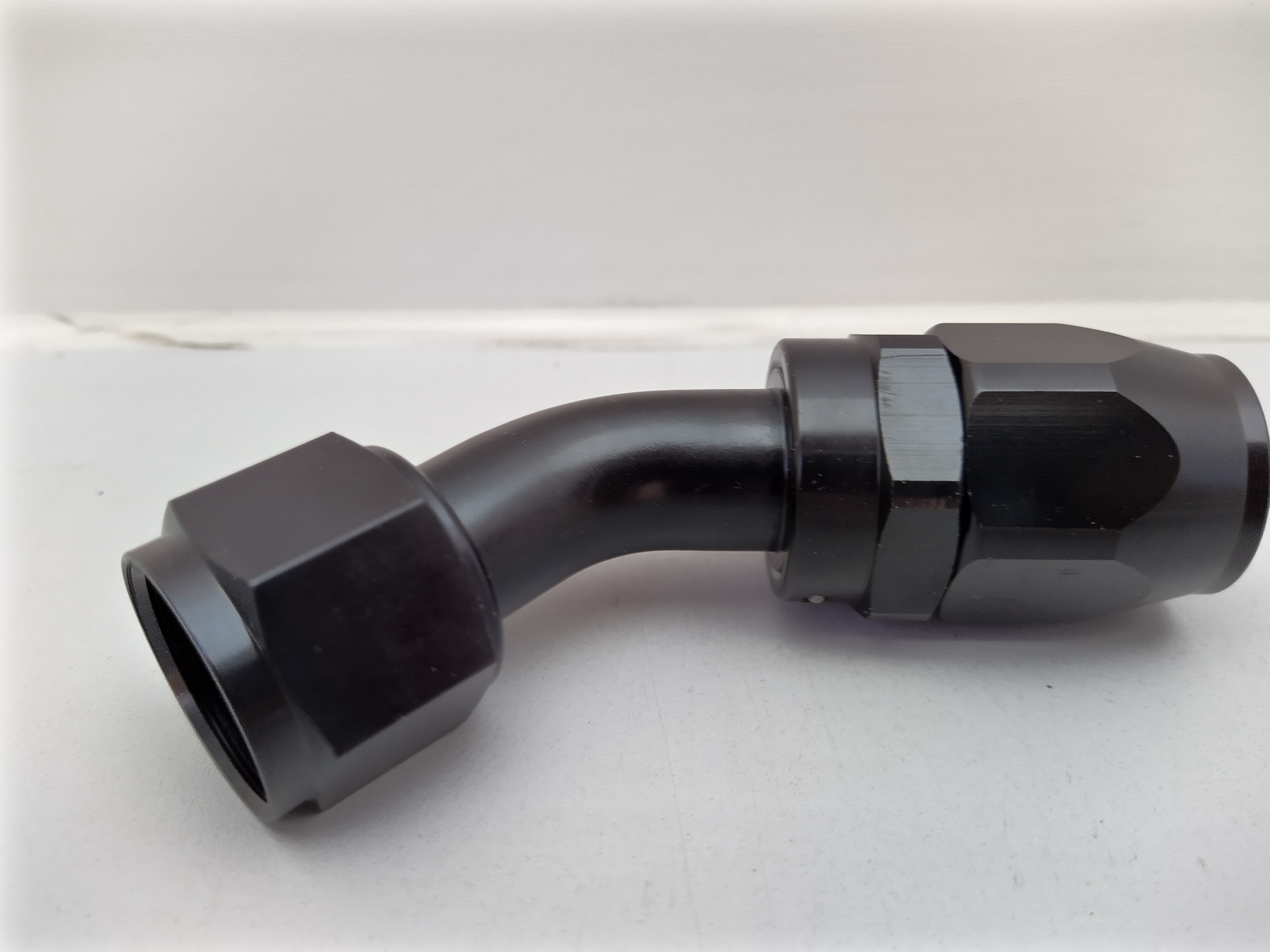 Alu-Fitting schwarz AN12 Dash12 Dash 12 45° Alu-Fitting schwarz AN12 Dash12 Dash 12 45°