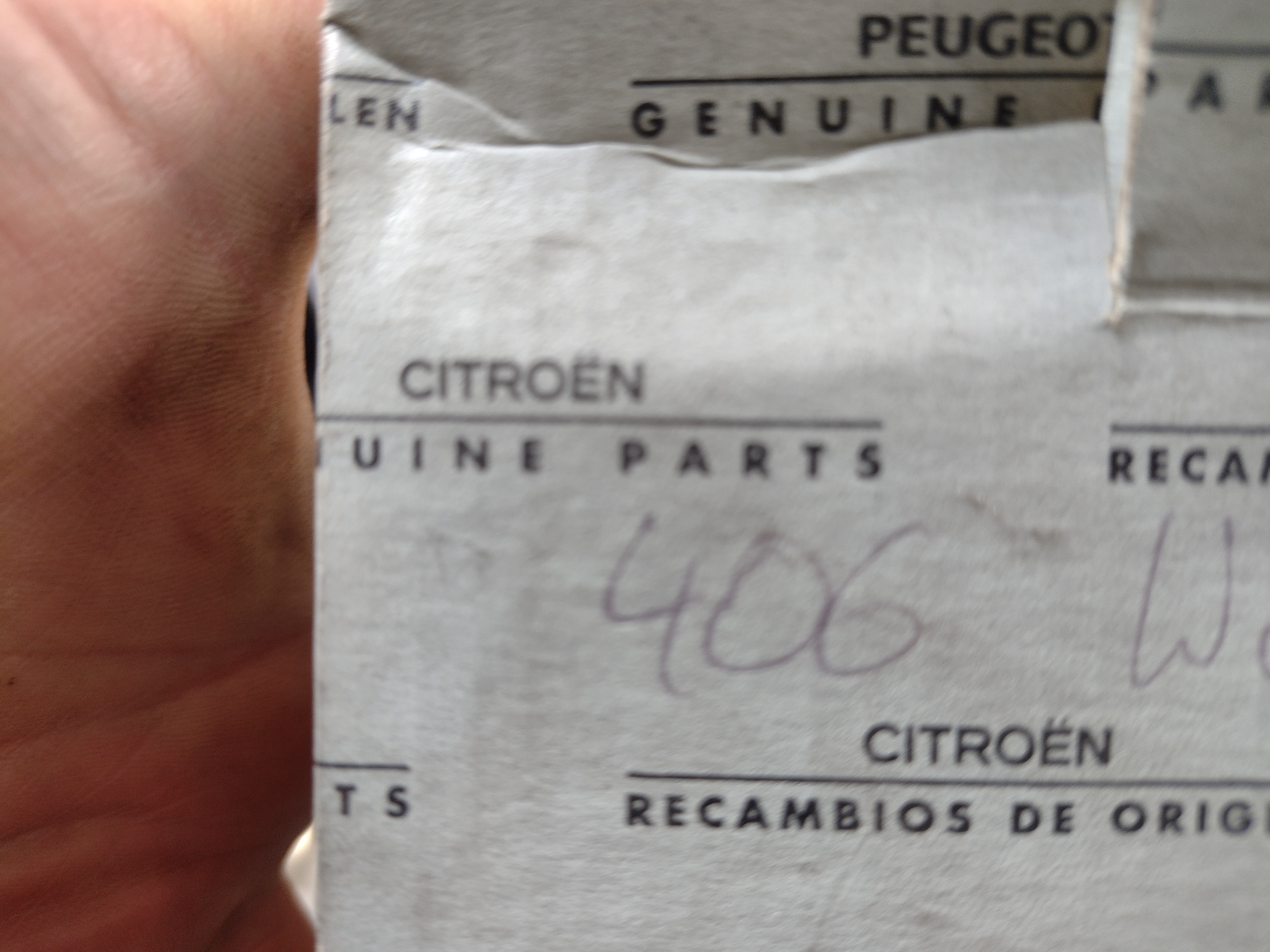 Peugeot / Citroen  Radlagersatz hinten mit Radnabe 374828 NOS NEW