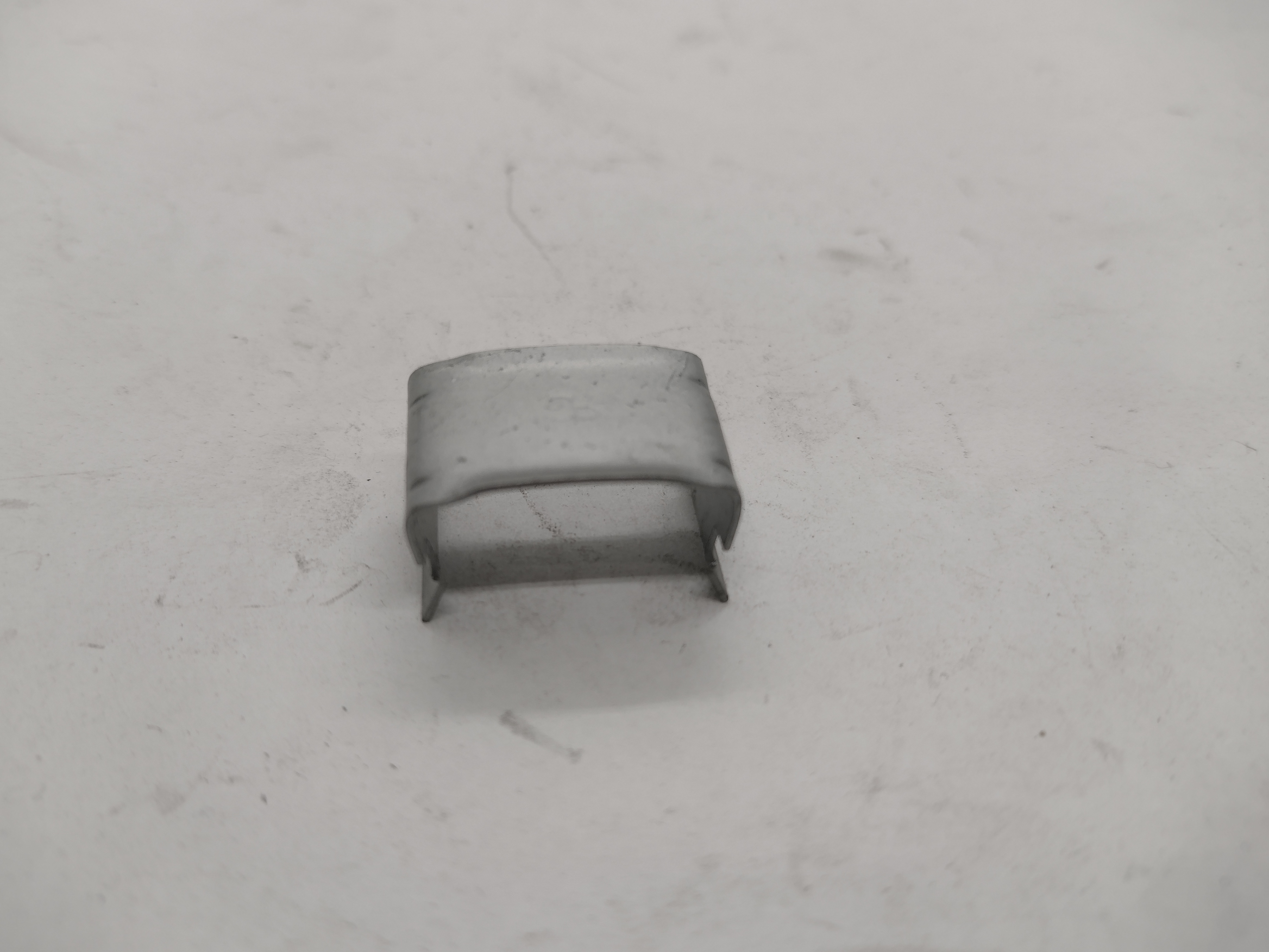 Peugeot / Citroen Halteklammer Handbremsseil 475413 NEU NOS NEW Peugeot / Citroen Halteklammer Handbremsseil 475413 NEU NOS NEW