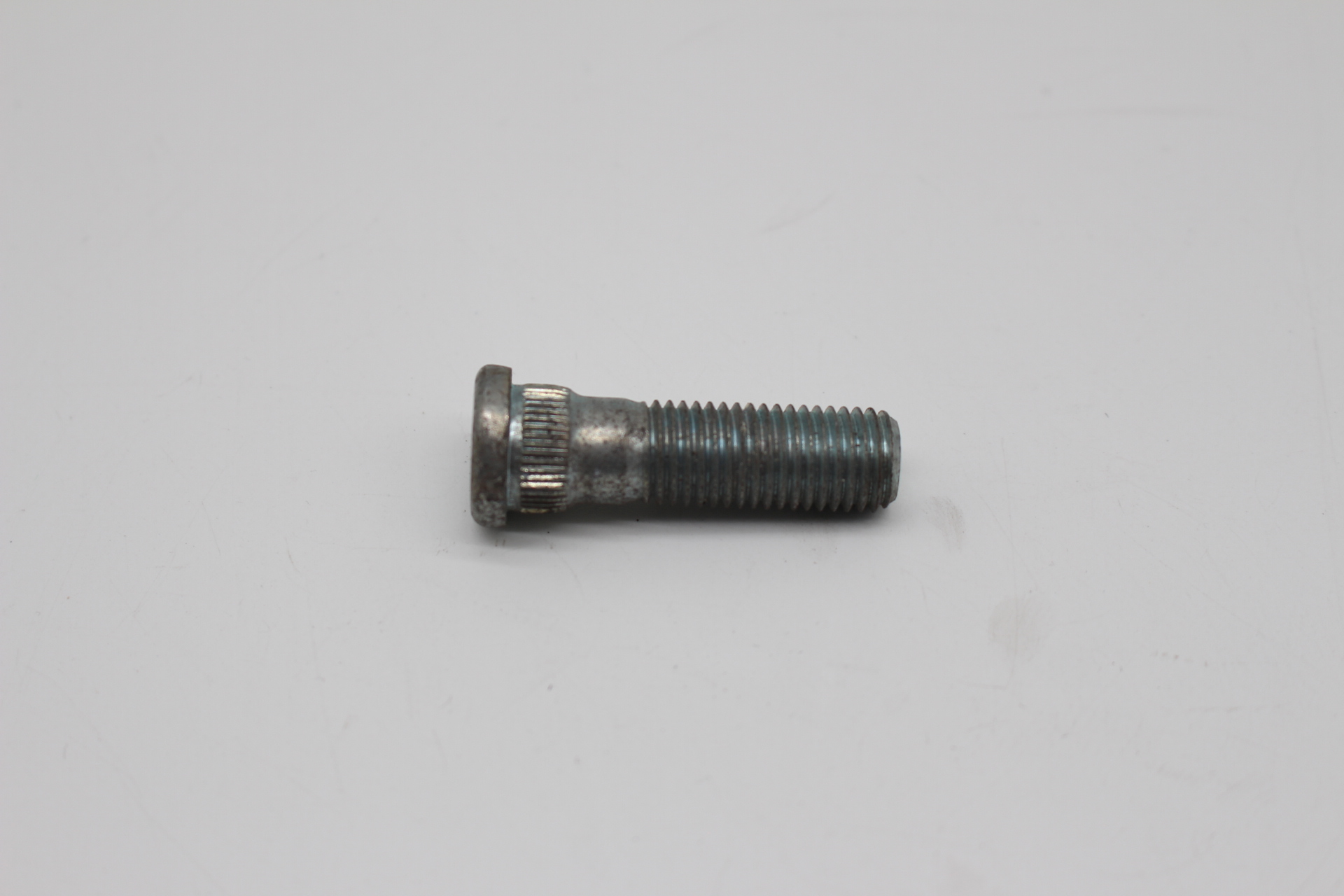 Citroen / Peugeot Radbolzen M12 x 1,5 371428 NEU NOS NEW 