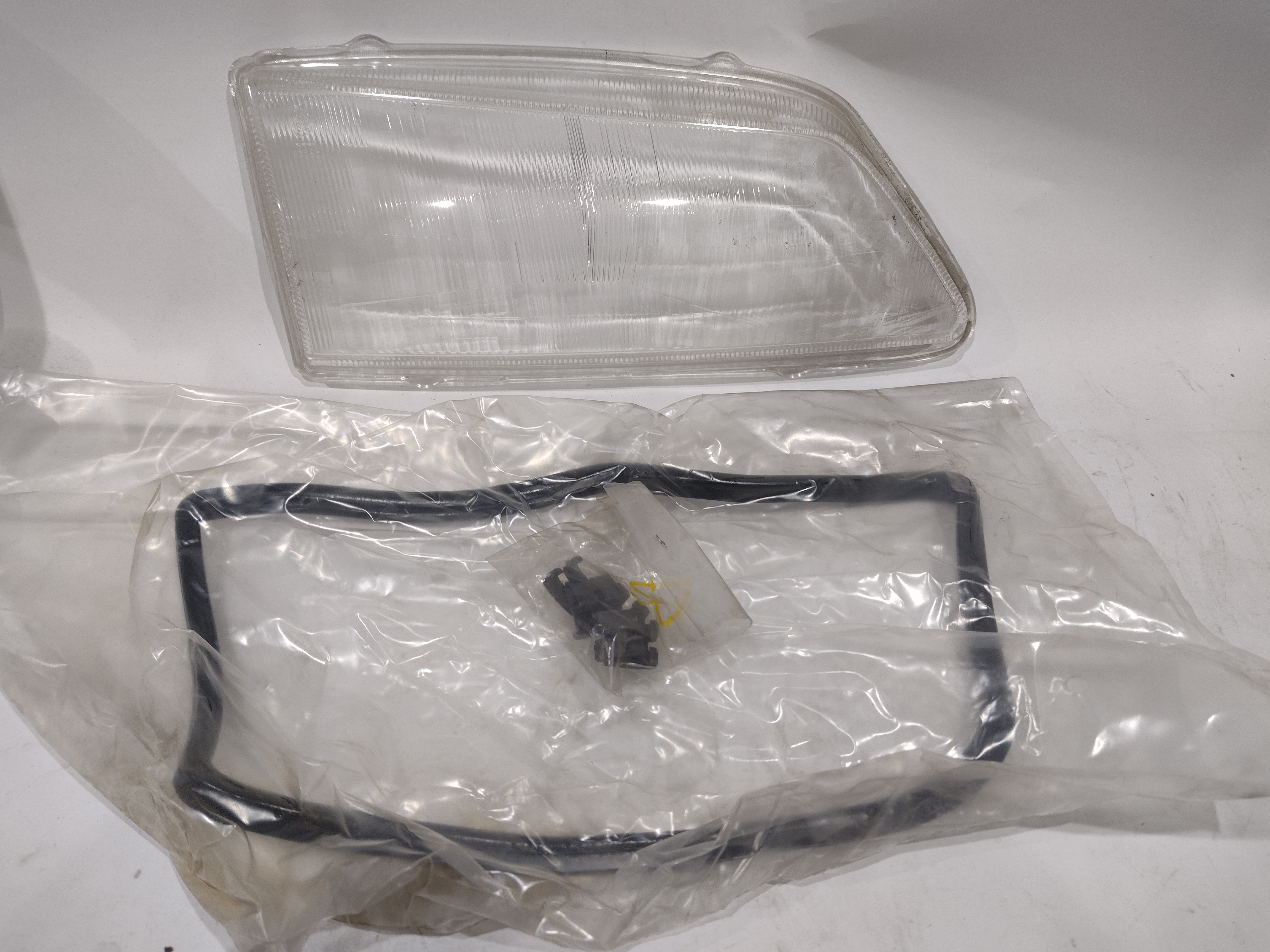 Peugeot 306 Scheinwerferglas rechts 621322 NEU NOS NEW Peugeot 306 Scheinwerferglas rechts 621322 NEU NOS NEW