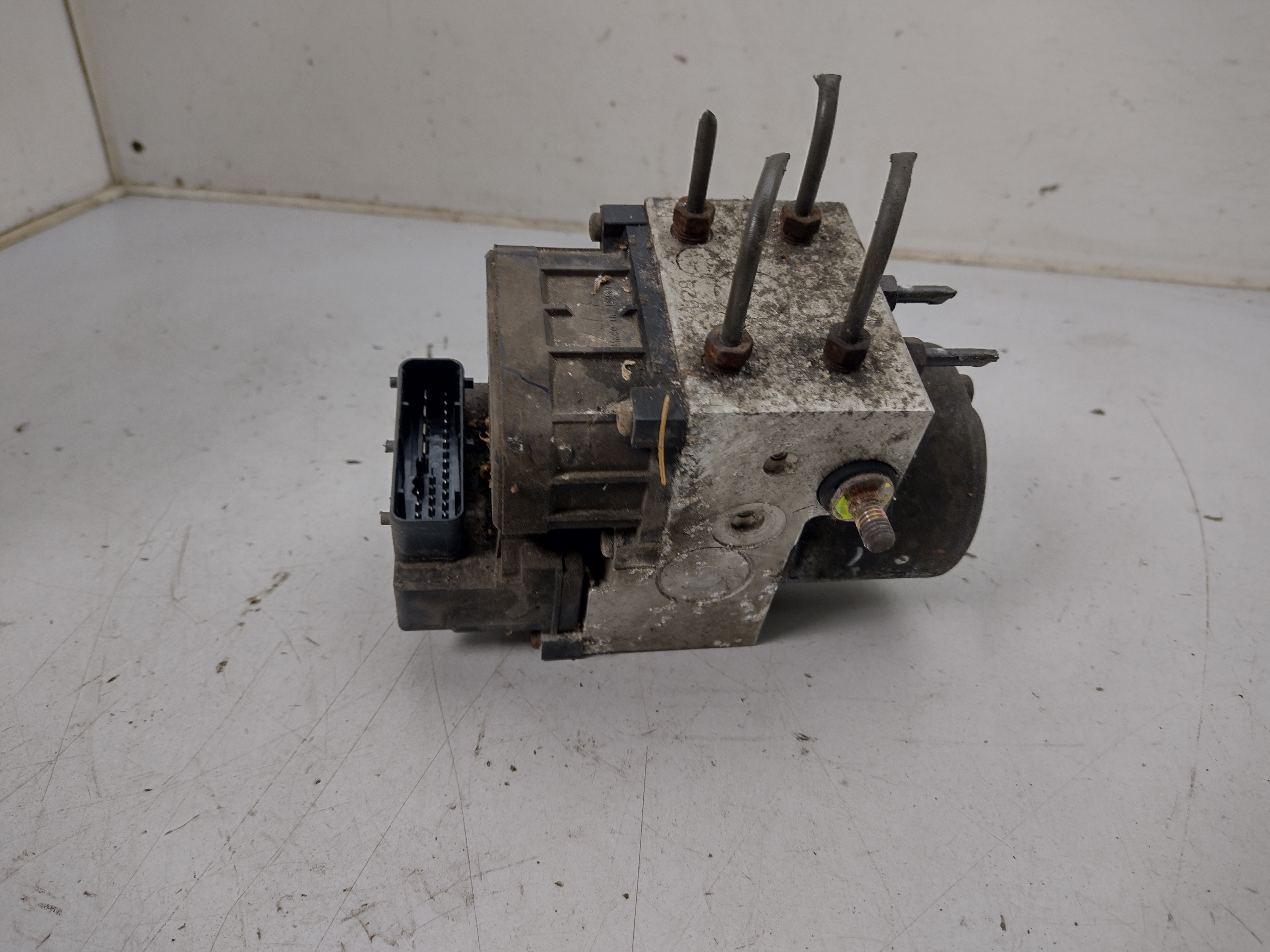 ABS Block ABS Steuergerät für SUBARU FORESTER (SF) 2.0 AWD (SFS) F40HU-411 B0091 4WD MT ABS Block ABS Steuergerät für SUBARU FORESTER (SF) 2.0 AWD (SFS) F40HU-411 B0091 4WD MT