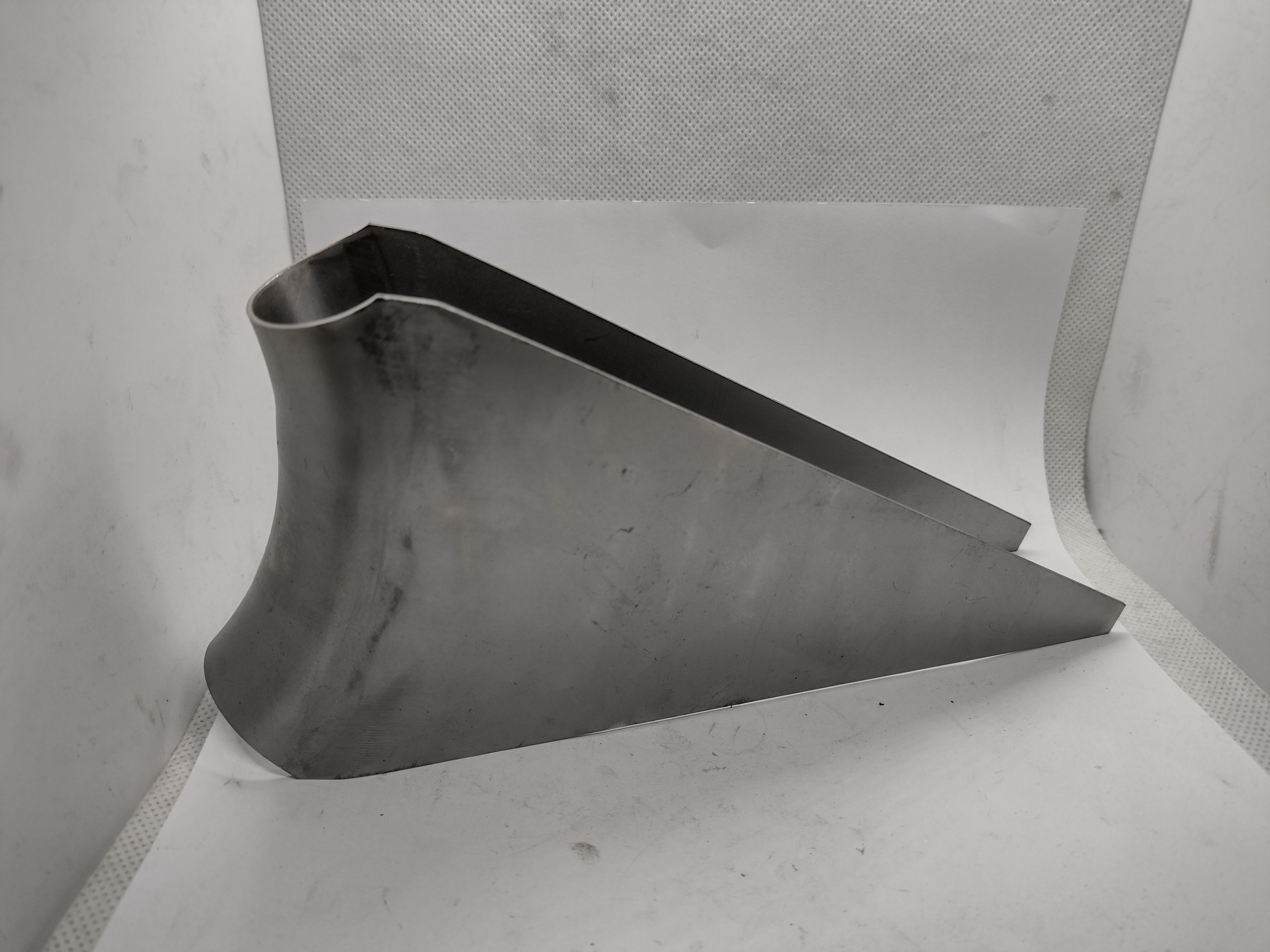 30 Grad Knotenblech Überrollkäfig Stützen geschlossen MIT GEWÖLBTE KANTEN 30 Grad Knotenblech Überrollkäfig Stützen geschlossen MIT GEWÖLBTE KANTEN