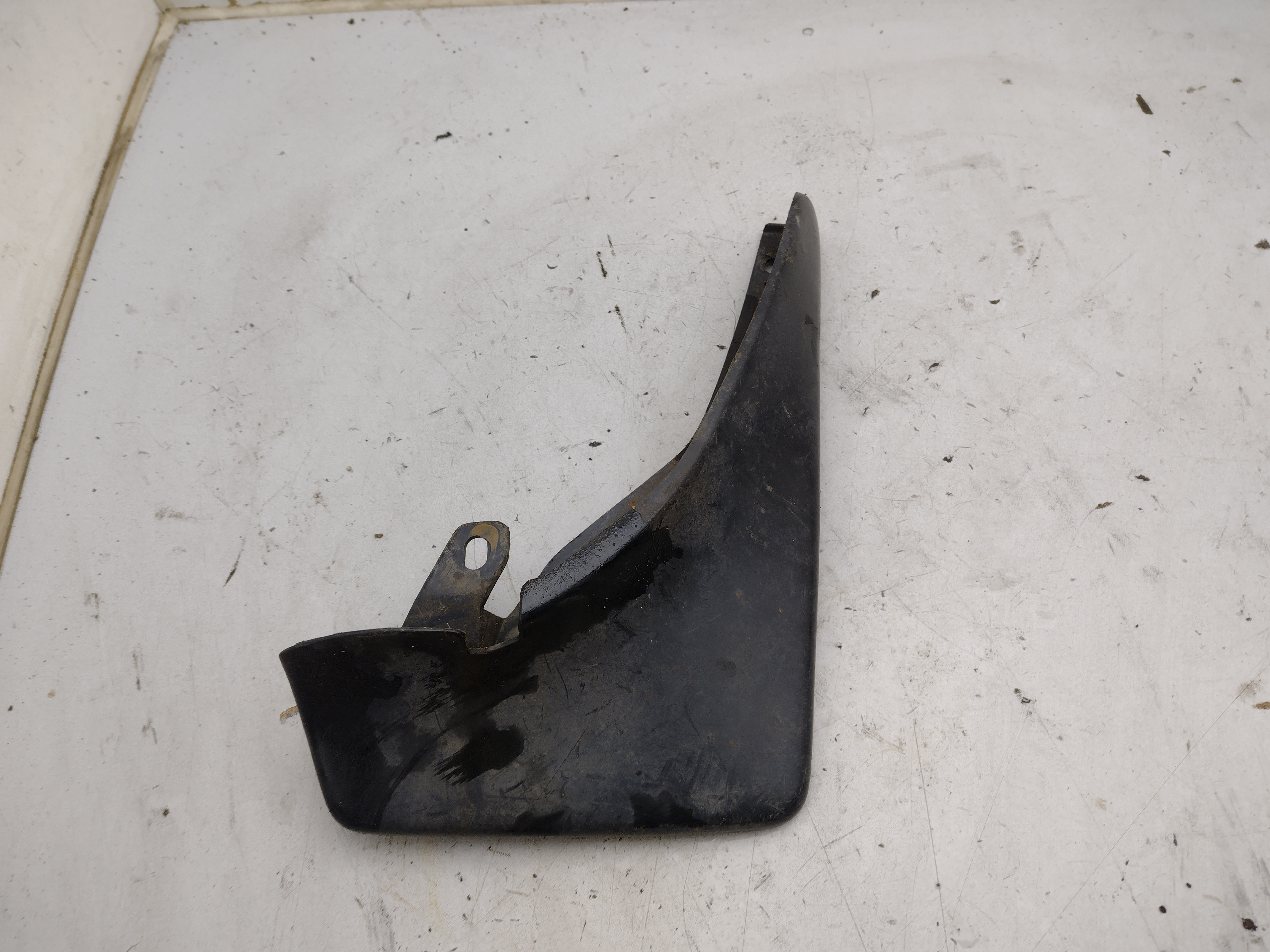 Mudflap Schmutzfänger Rechts für Subaru Justy KAD Mudflap Schmutzfänger Rechts für Subaru Justy KAD
