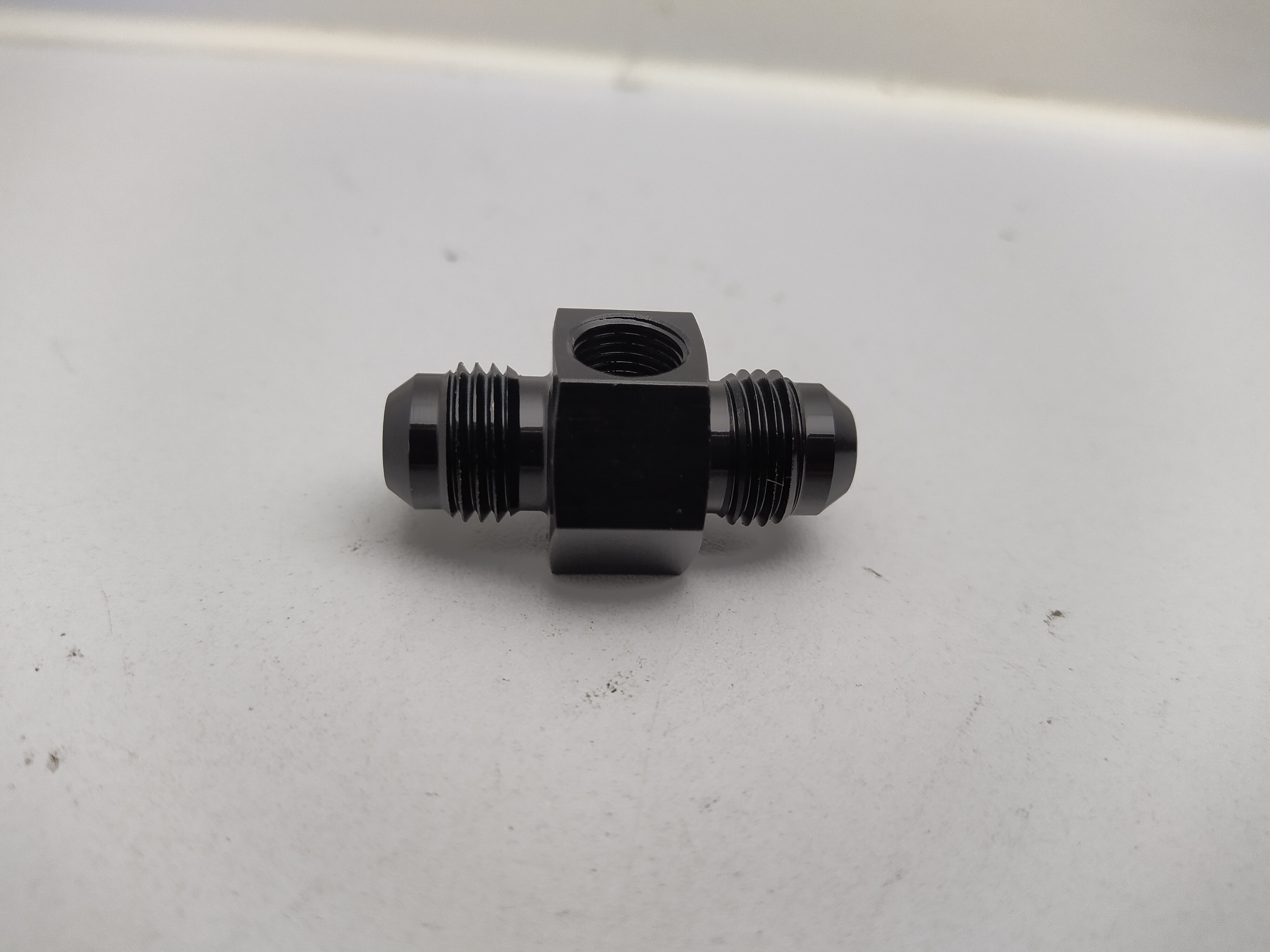 6AN Dash 6 Kraftstoffdruck Benzindruck Anschluss Adapter 1/8" NPT Schwarz Aluminum