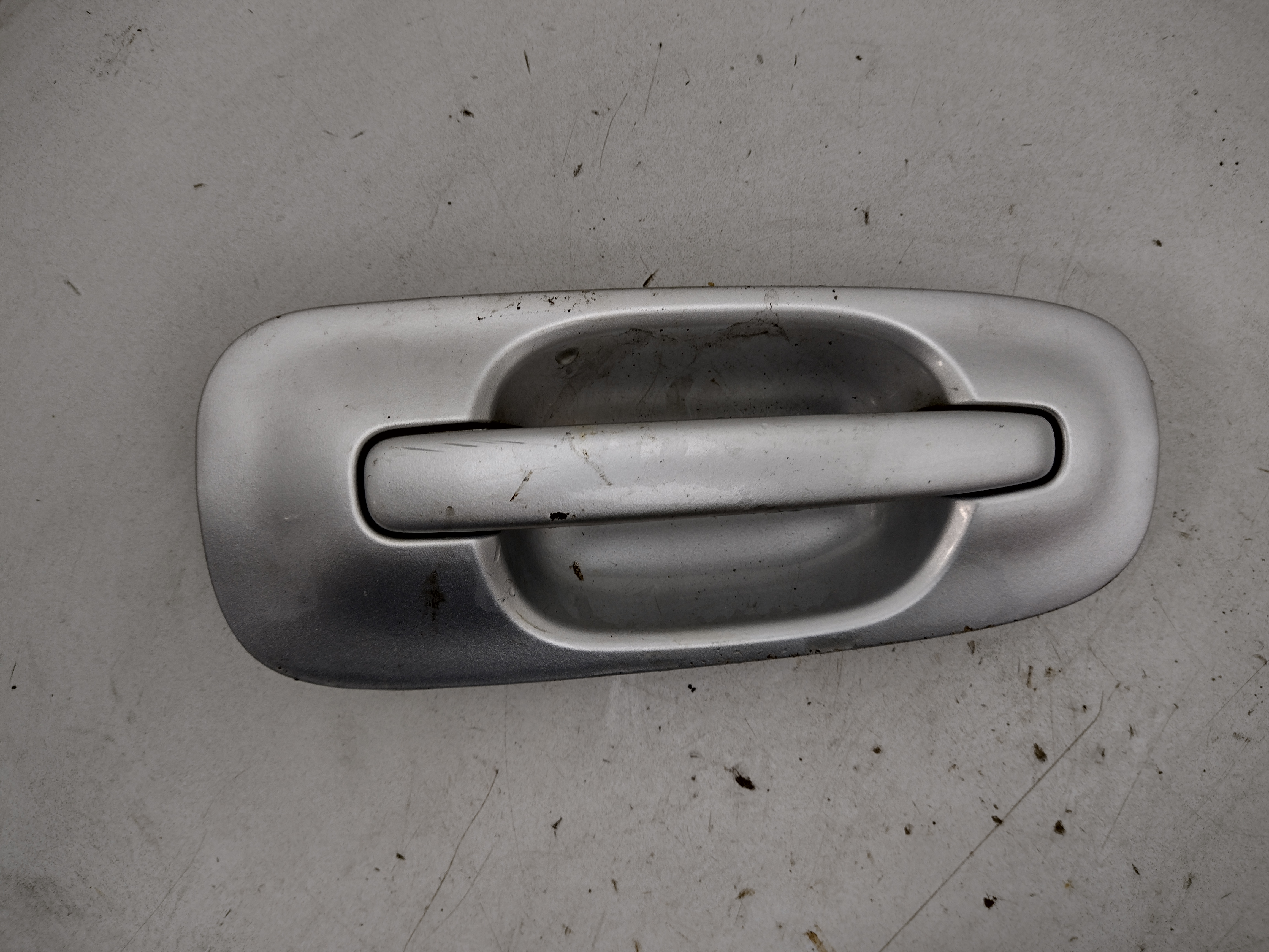 Türgriff hinten links Silber von Subaru Impreza GD GG Newage Türgriff hinten links Silber von Subaru Impreza GD GG Newage