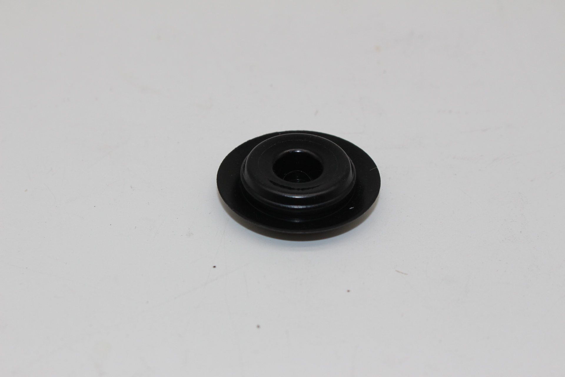 Stopfen Door Plug. Liftgate Drain Plug. Spoiler Seal. Plug Hole 909410012 für Subaru 1985 bis 2025.