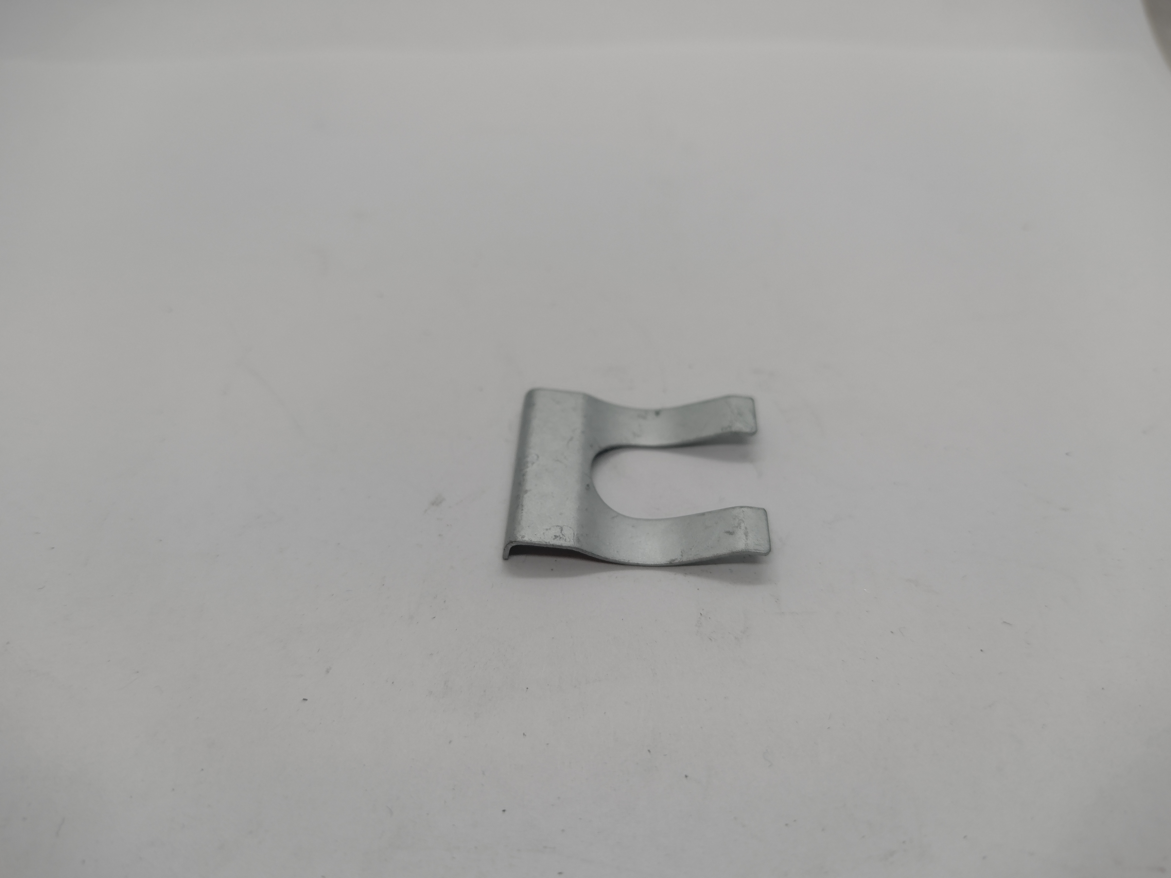 Klammer Bremsleitung 627013001 für Subaru Impreza Forester Legacy Klammer Bremsleitung 627013001 für Subaru Impreza Forester Legacy
