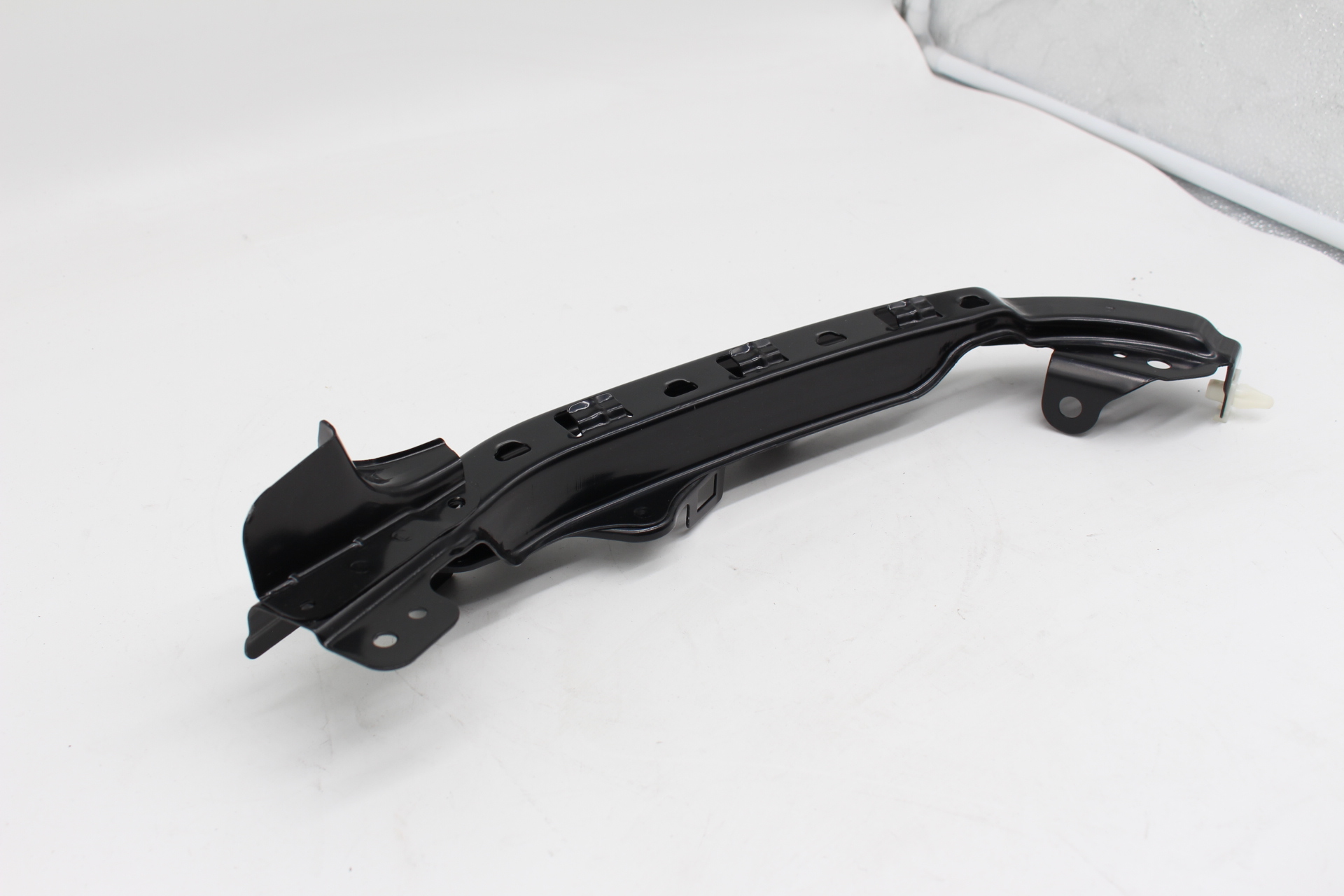 Halter Frontstoßstange rechts 57707SA200 für Subaru Forester Facelift 2006 - 2008