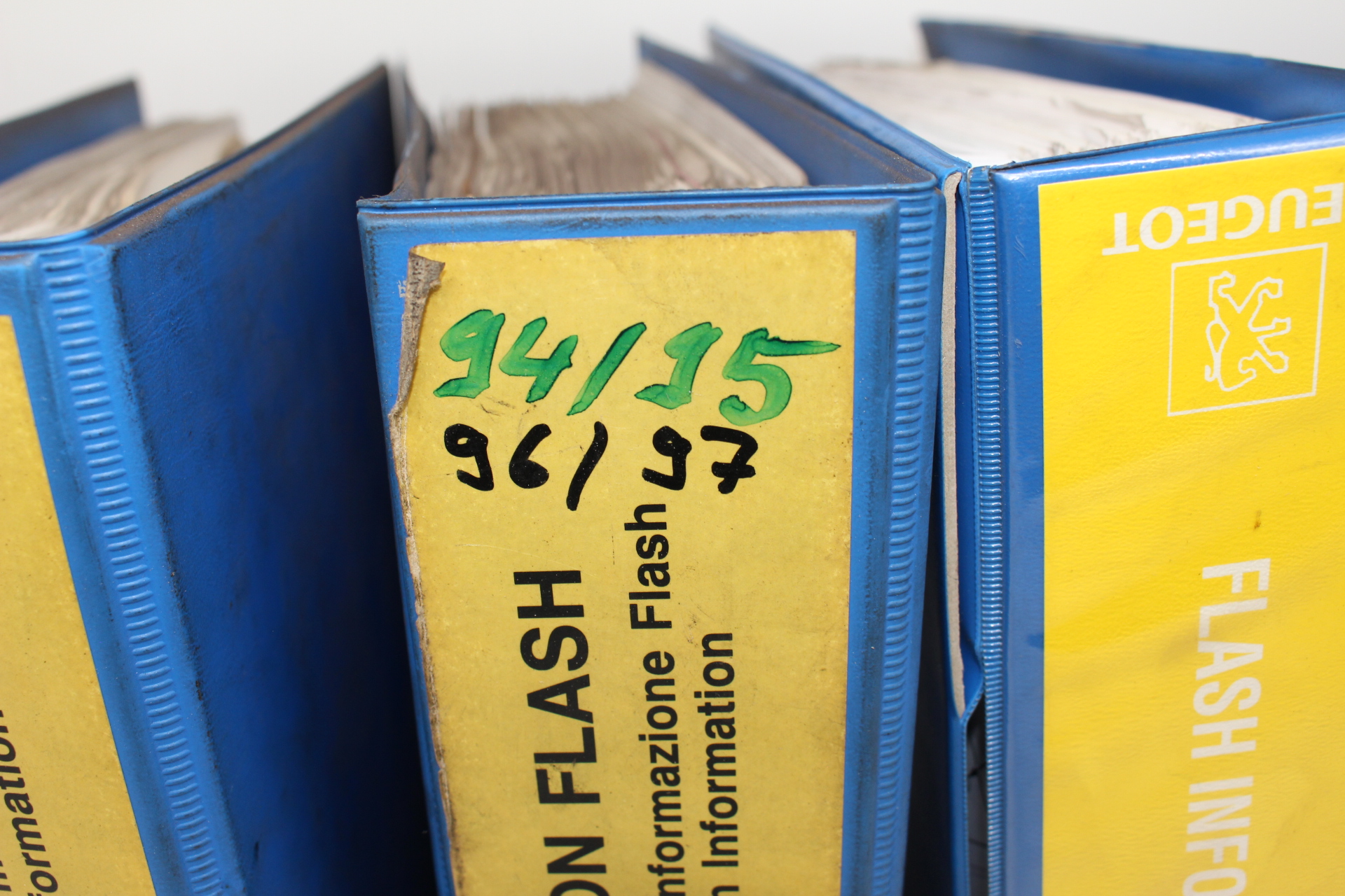 Original Peugeot Ordner „INFOMATIONS FLASH“ ab 89 bis 03 Sammlung RAR selten