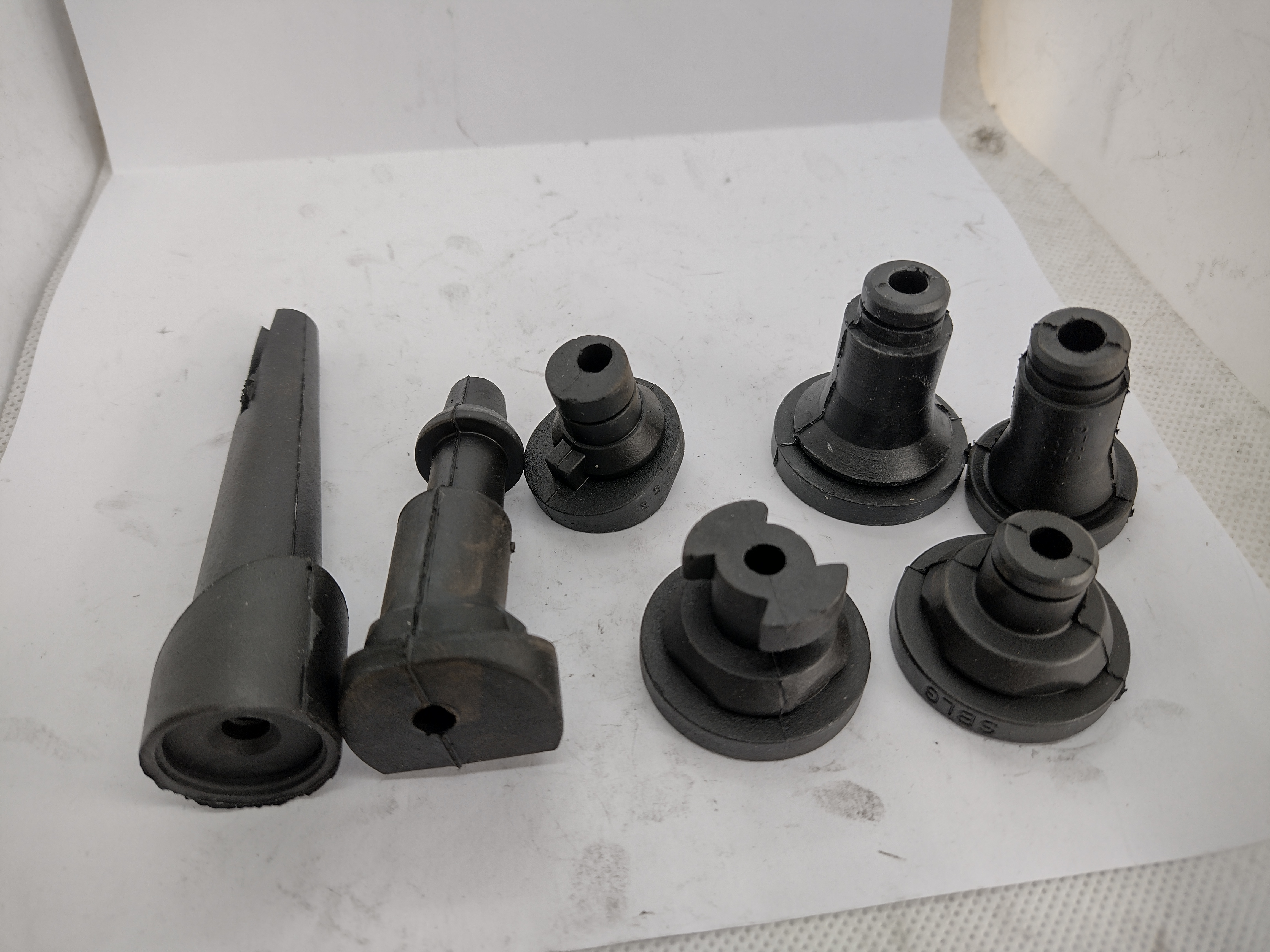 Peugeot / Citroen Satz Halterungen 163962 NEU NOS NEW OEM Peugeot / Citroen Satz Halterungen 163962 NEU NOS NEW OEM