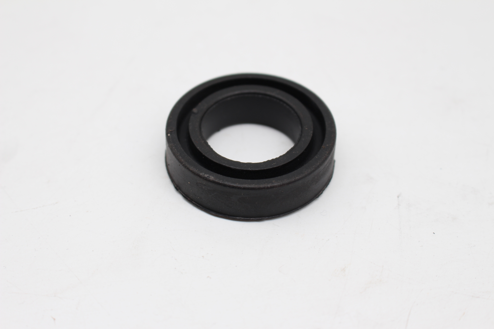 Citroen / Peugeot SCHUTZBLECH FÜR ACHSWELLE 325507 NEU NOS NEW OEM