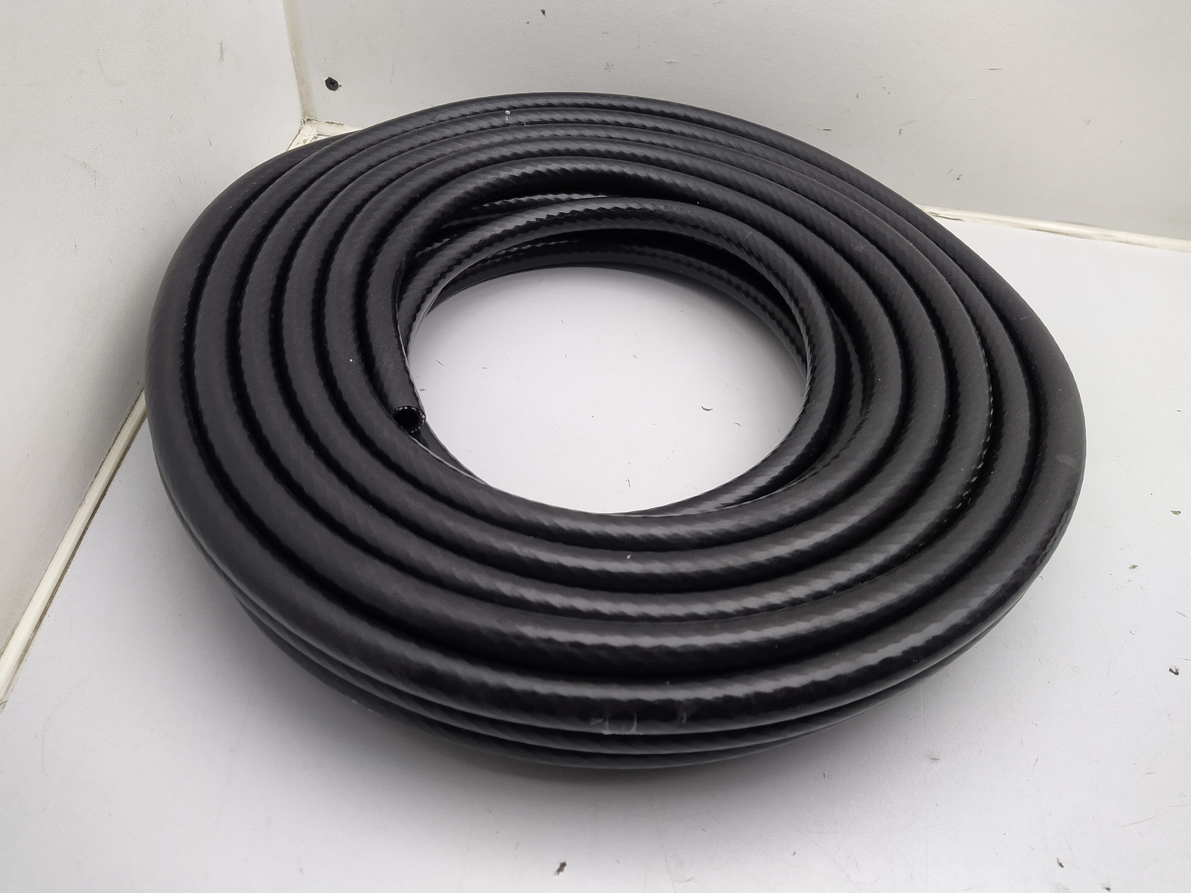 10mm Silikon Unterdruckschlauch verstärkt schwarz 10mm Silikon Unterdruckschlauch verstärkt schwarz