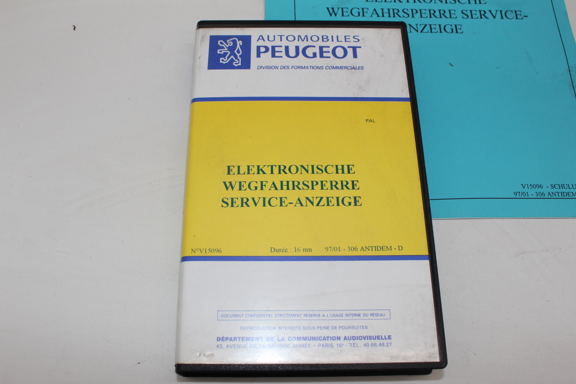Peugeot Lehrvideokassette – ELEKTROSCHALTUNG WEGFAHRSPERRE, SERVICE-ANZEIGE