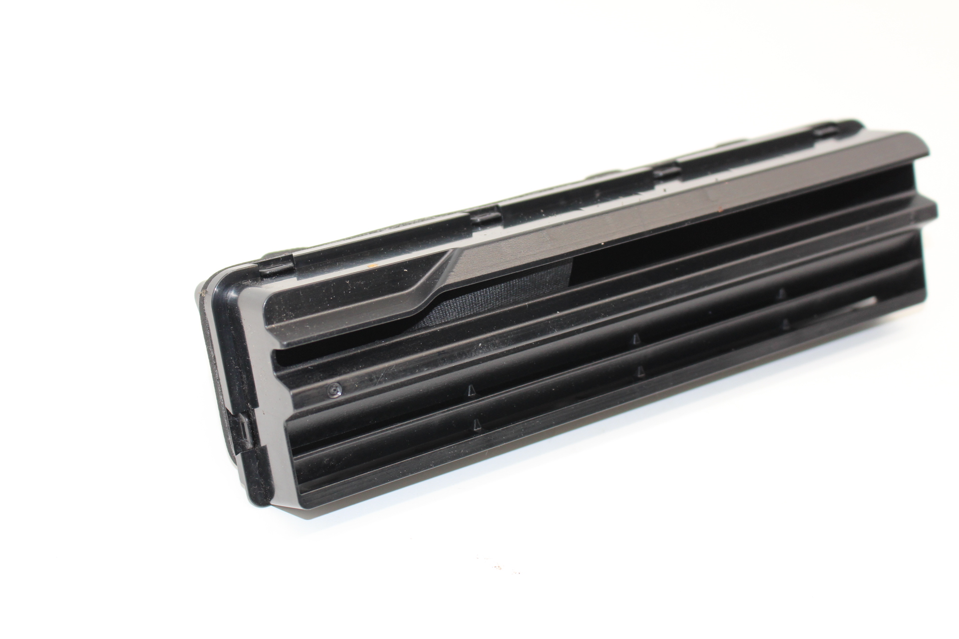 Suzuki  KOFFERRAUMVENTILATOR – 77330-61M01-000