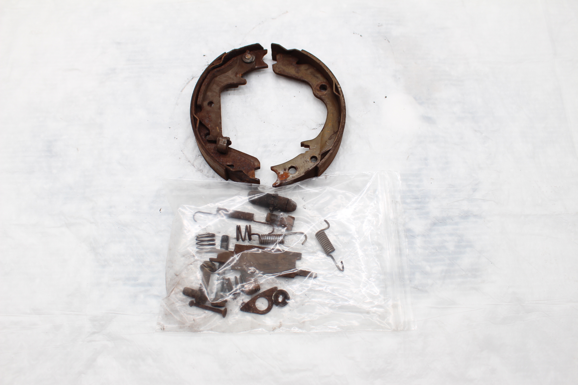 Handbrems Trommel komplett rechts für Subaru Impreza GT GC8 GF8 1993-2000 gebraucht
