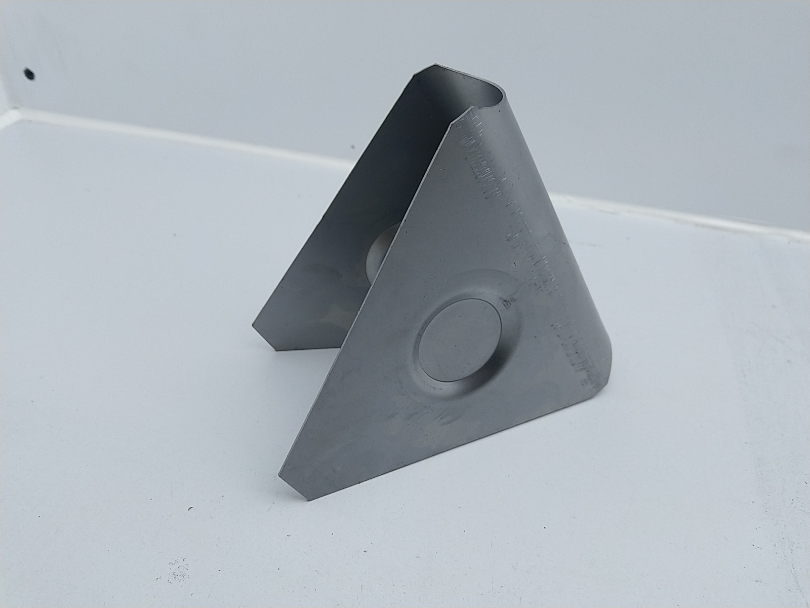 60 Grad Knotenblech Überrollkäfig Stützen geschlossen 60 Grad Knotenblech Überrollkäfig Stützen geschlossen