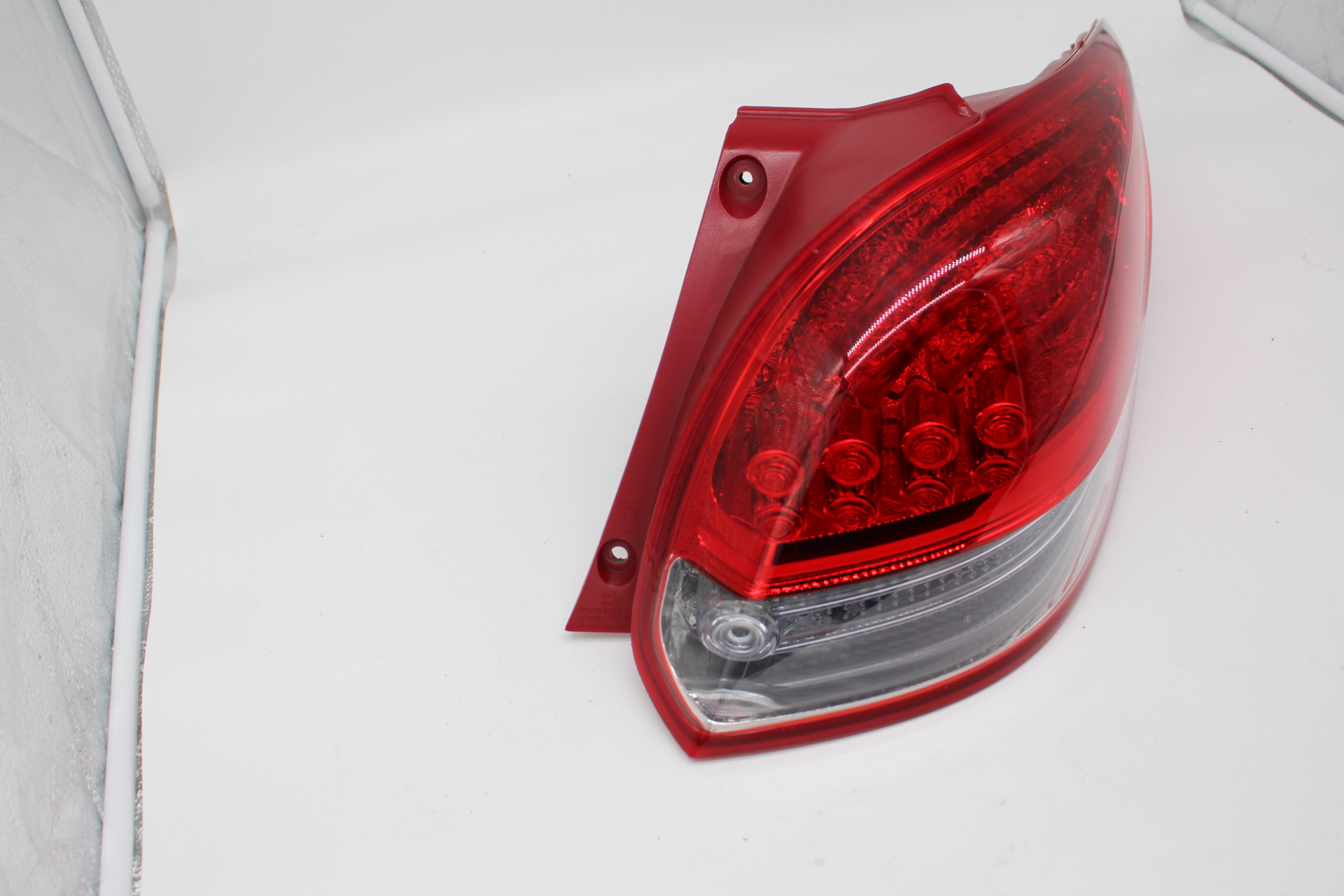 Rückleuchte Led Rechts 924022V120 für Hyundai Veloster FS 11-14 NEU NEW OEM