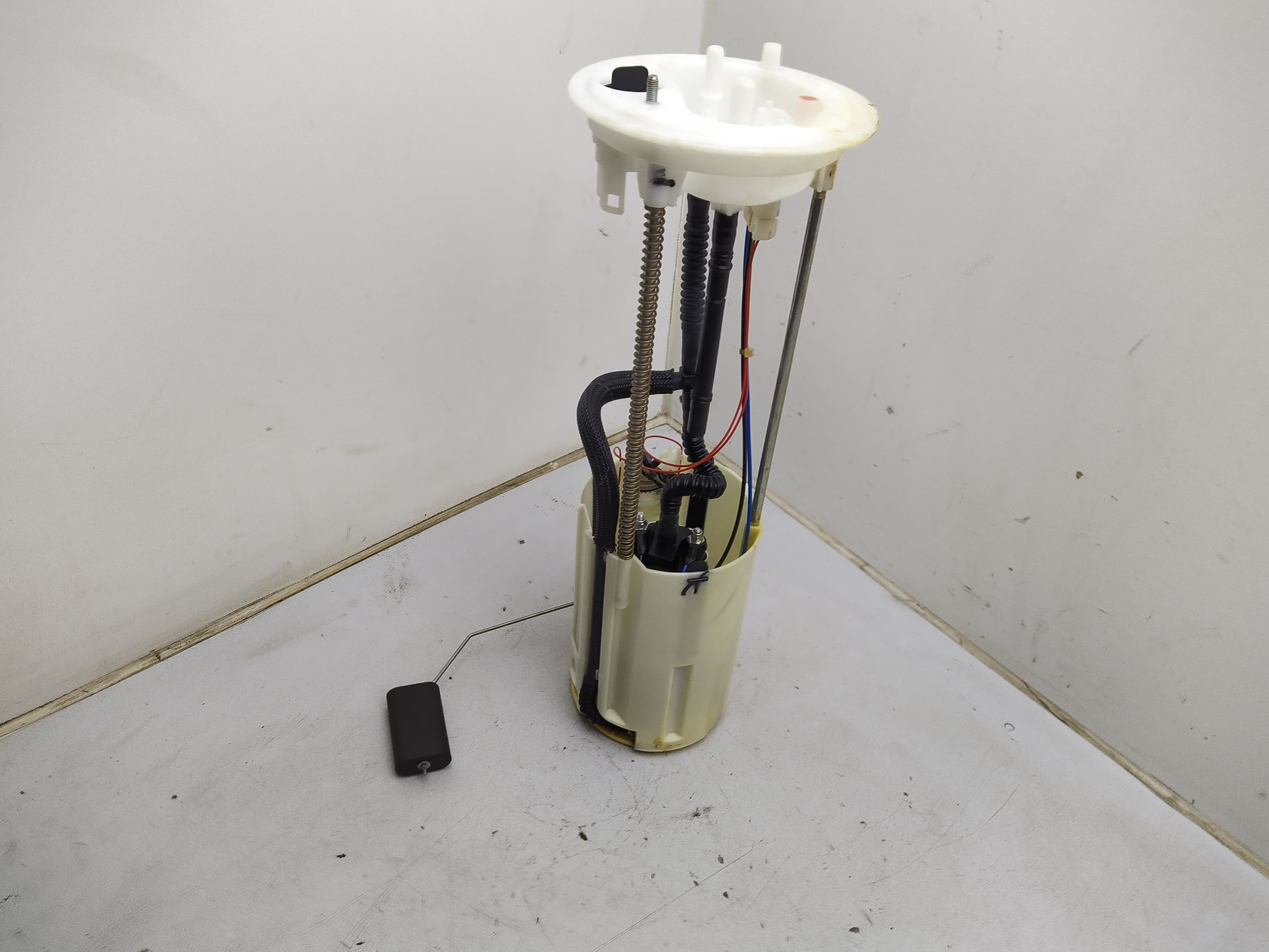 Citroen / Peugeot / TANKGEBER MIT KRAFTSTOFFPUMPE 1525HQ NEU NOS NEW Citroen / Peugeot / TANKGEBER MIT KRAFTSTOFFPUMPE 1525HQ NEU NOS NEW