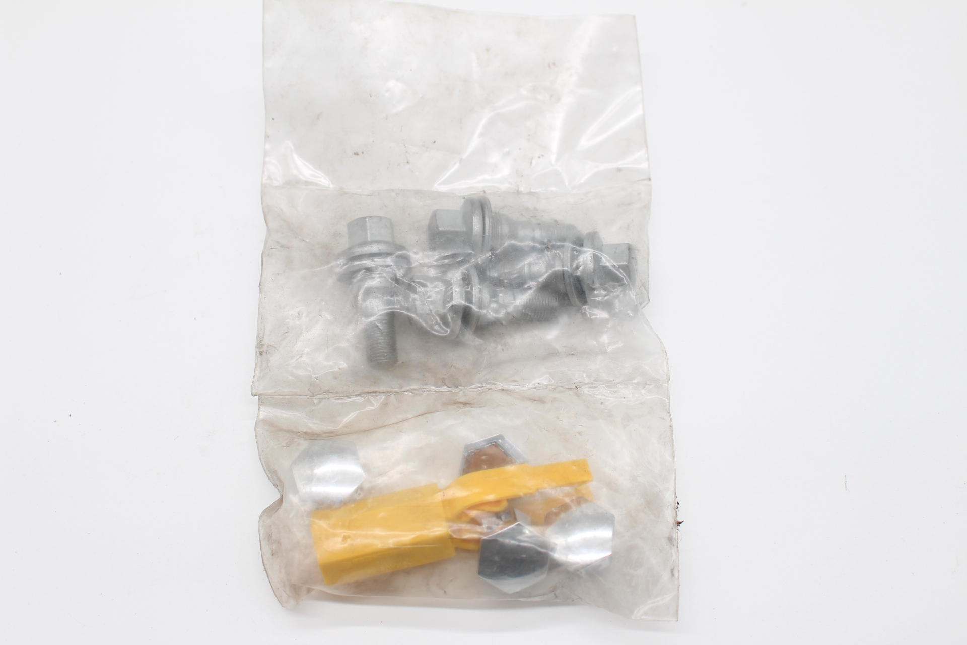 Peugeot / Citroen Satz Radschrauben NEU NOS NEW OEM 