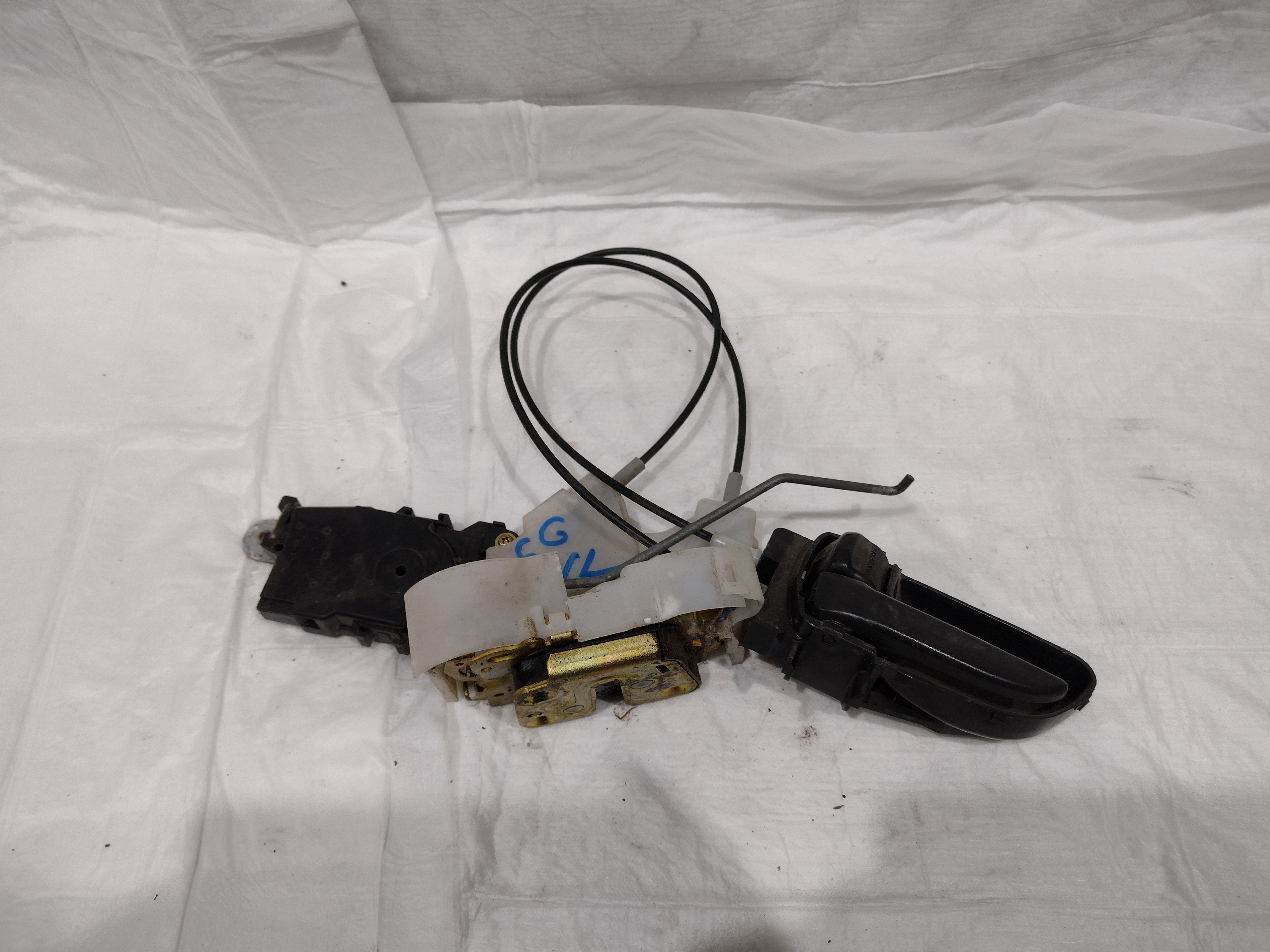 Türgriff und Schloss vorne links für Subaru Forester SG 03-08 Türgriff und Schloss vorne links für Subaru Forester SG 03-08