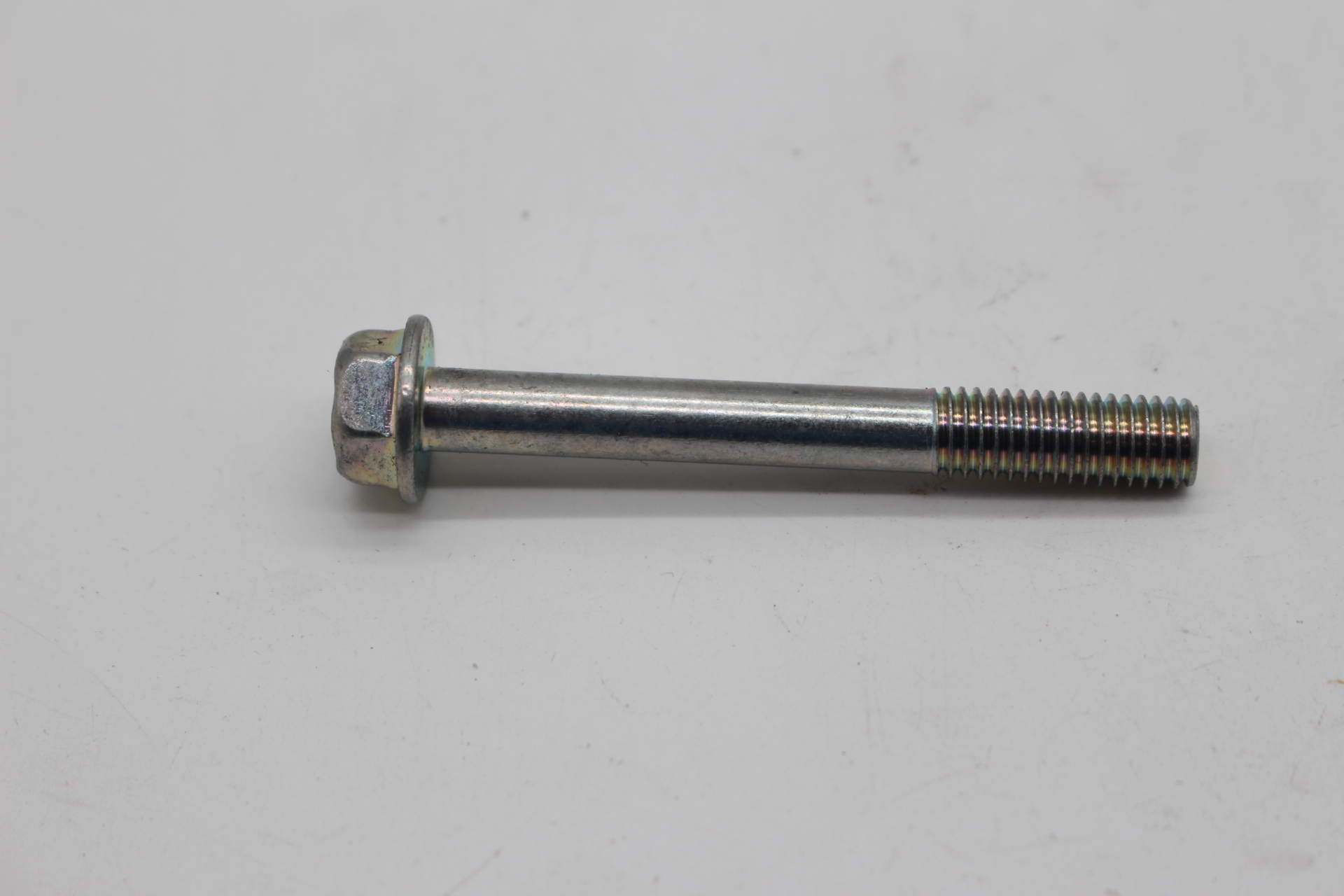 Schraube Motorblock für Subaru Impreza GT / WRX / STI, Forester, Legacy, Outback – 8×65×20 – 800708620