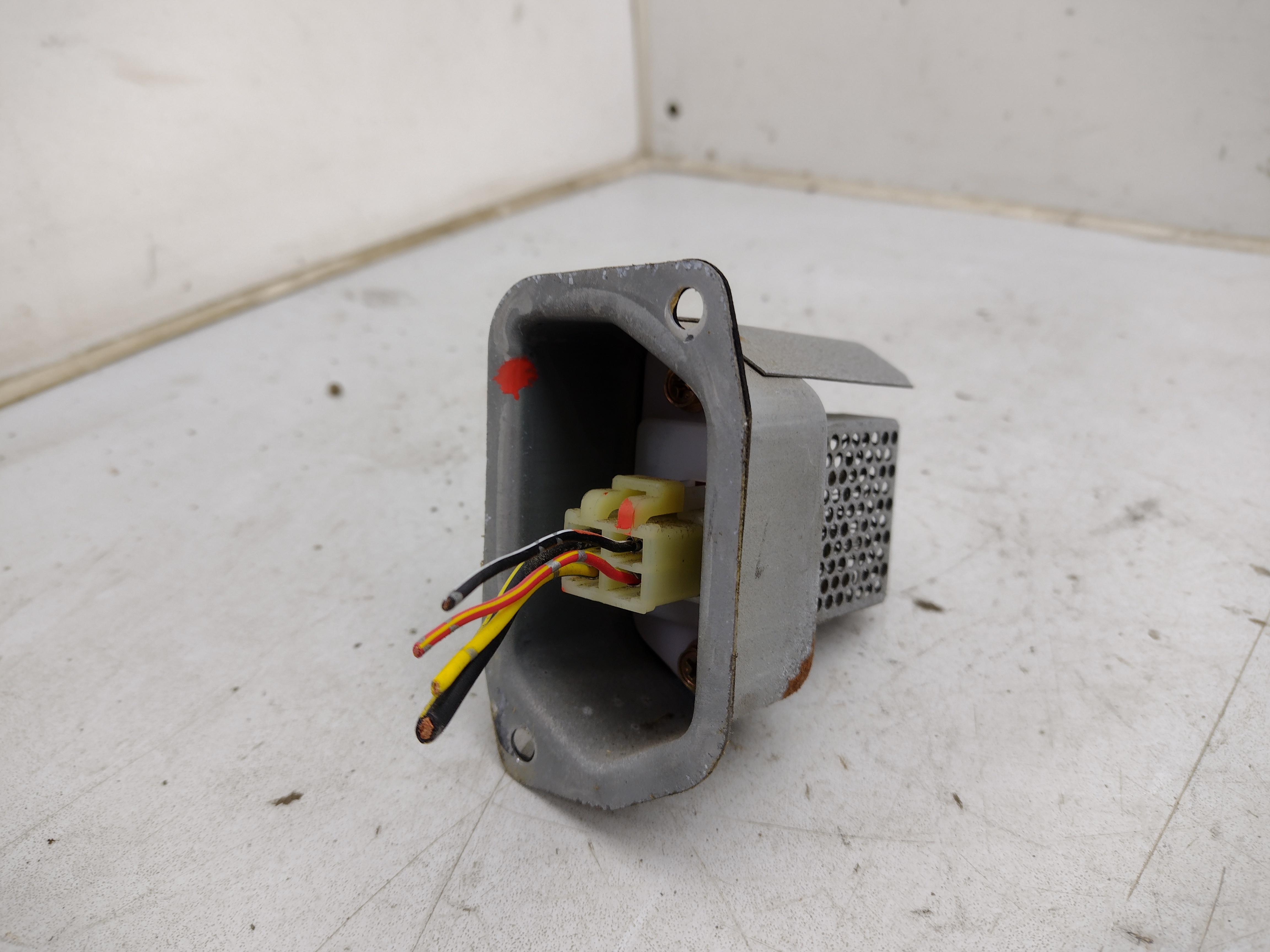 Lüftungswiderstand Vorwiderstand für Subaru Legacy 2 BD BG und Outback BD BG Lüftungswiderstand Vorwiderstand für Subaru Legacy 2 BD BG und Outback BD BG