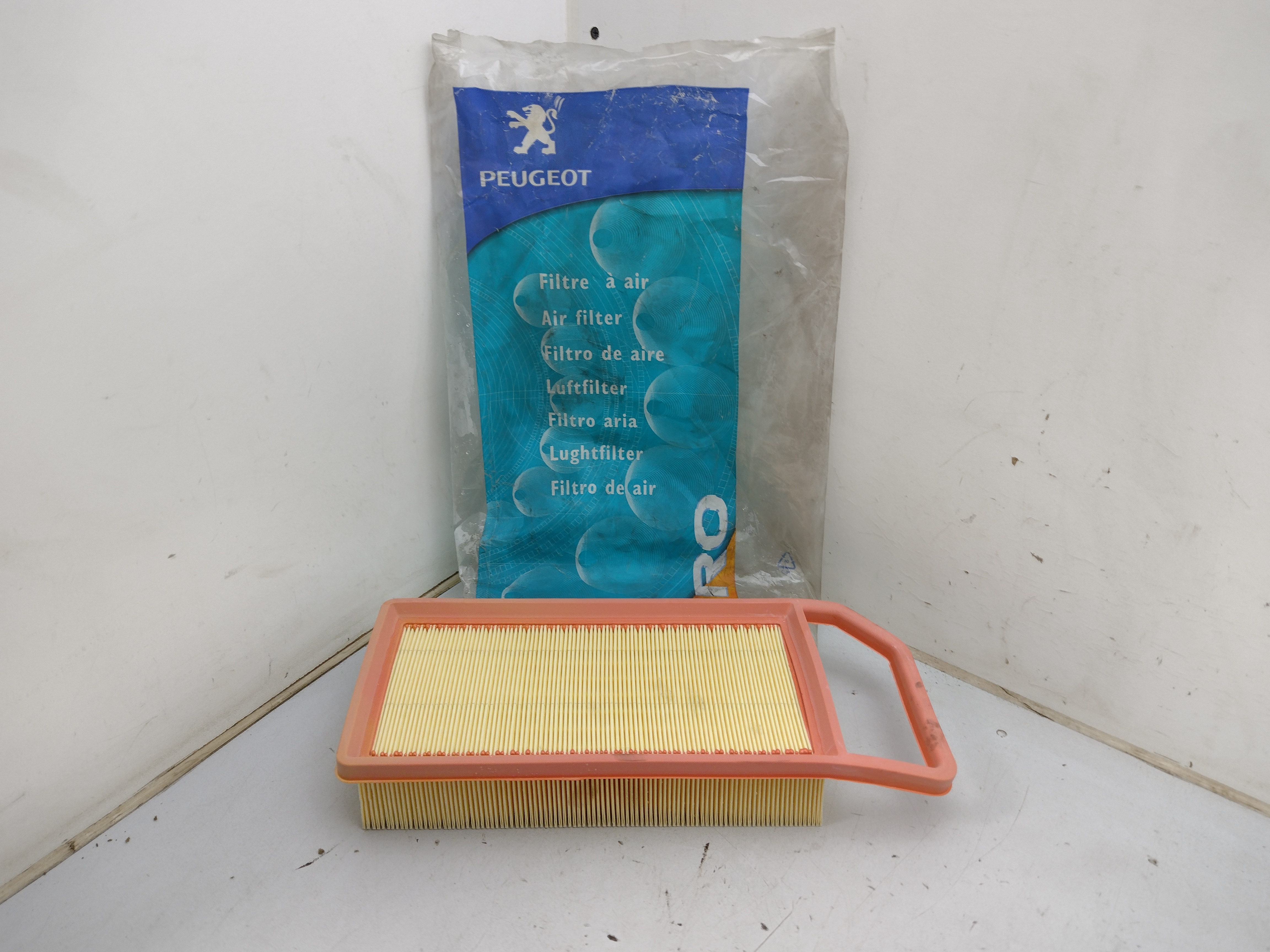 Peugeot / Citroen Luftfilter 1444CV für C4 und 407 NOS NEW Peugeot / Citroen Luftfilter 1444CV für C4 und 407 NOS NEW