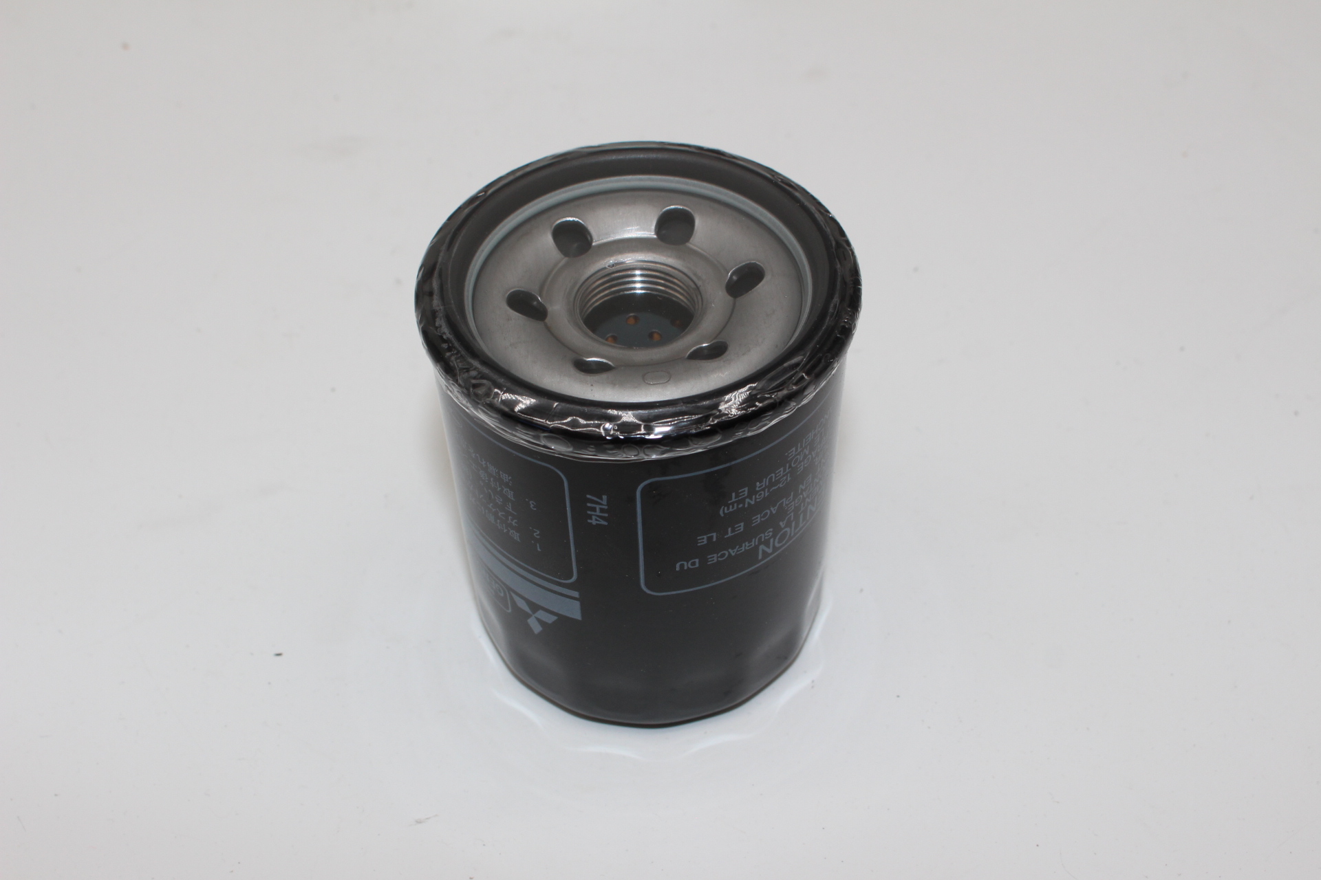 Peugeot / Citroen Ölfilter 1109CG Mitsubishi MD360935 NEU NOS NEW