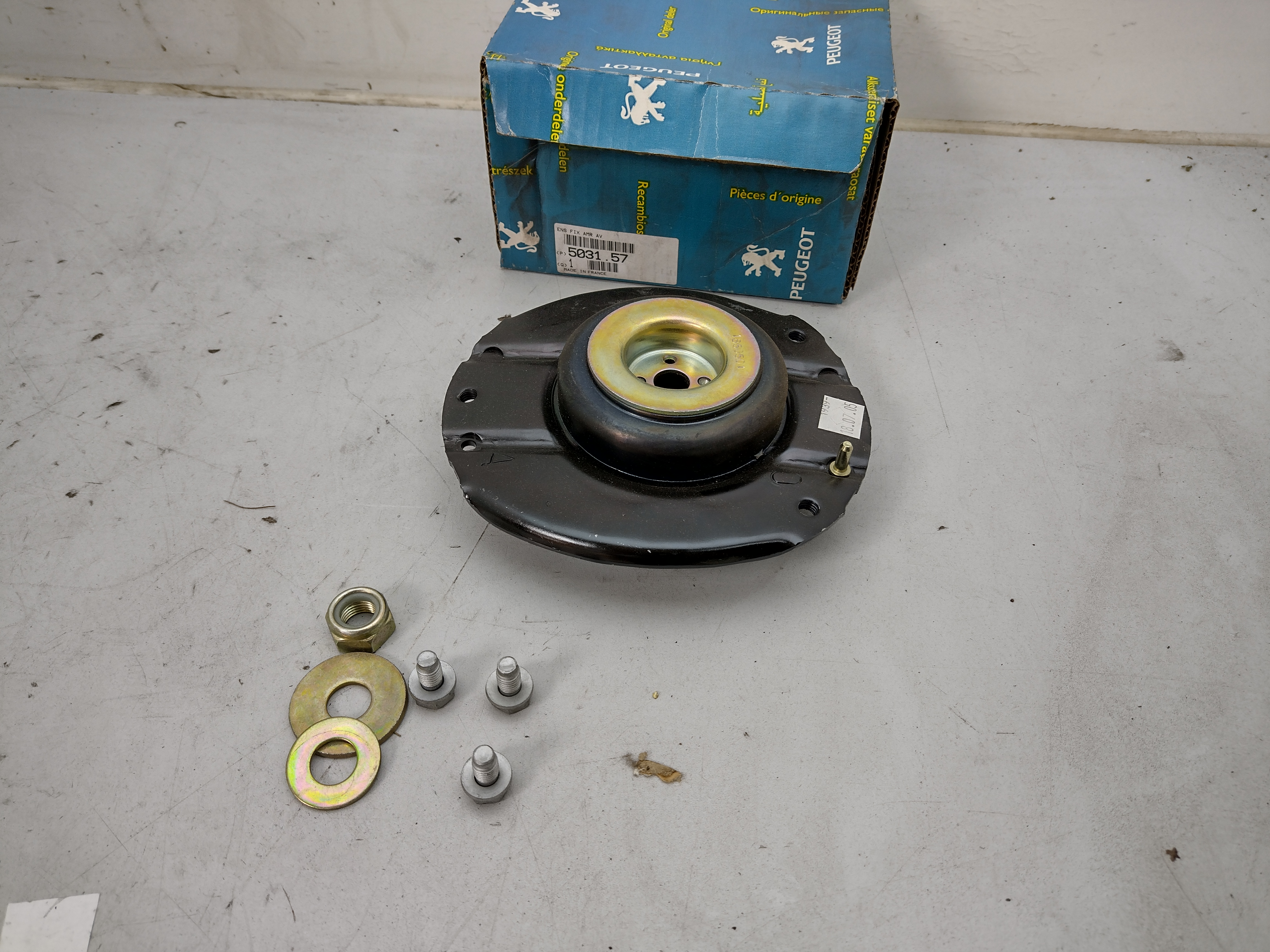 Peugeot 206 206+ Reparatursatz, Federbeinstützlager Domlager vorne links 503157 NOS NEW OEM Peugeot 206 206+ Reparatursatz, Federbeinstützlager Domlager vorne links 503157 NOS NEW OEM