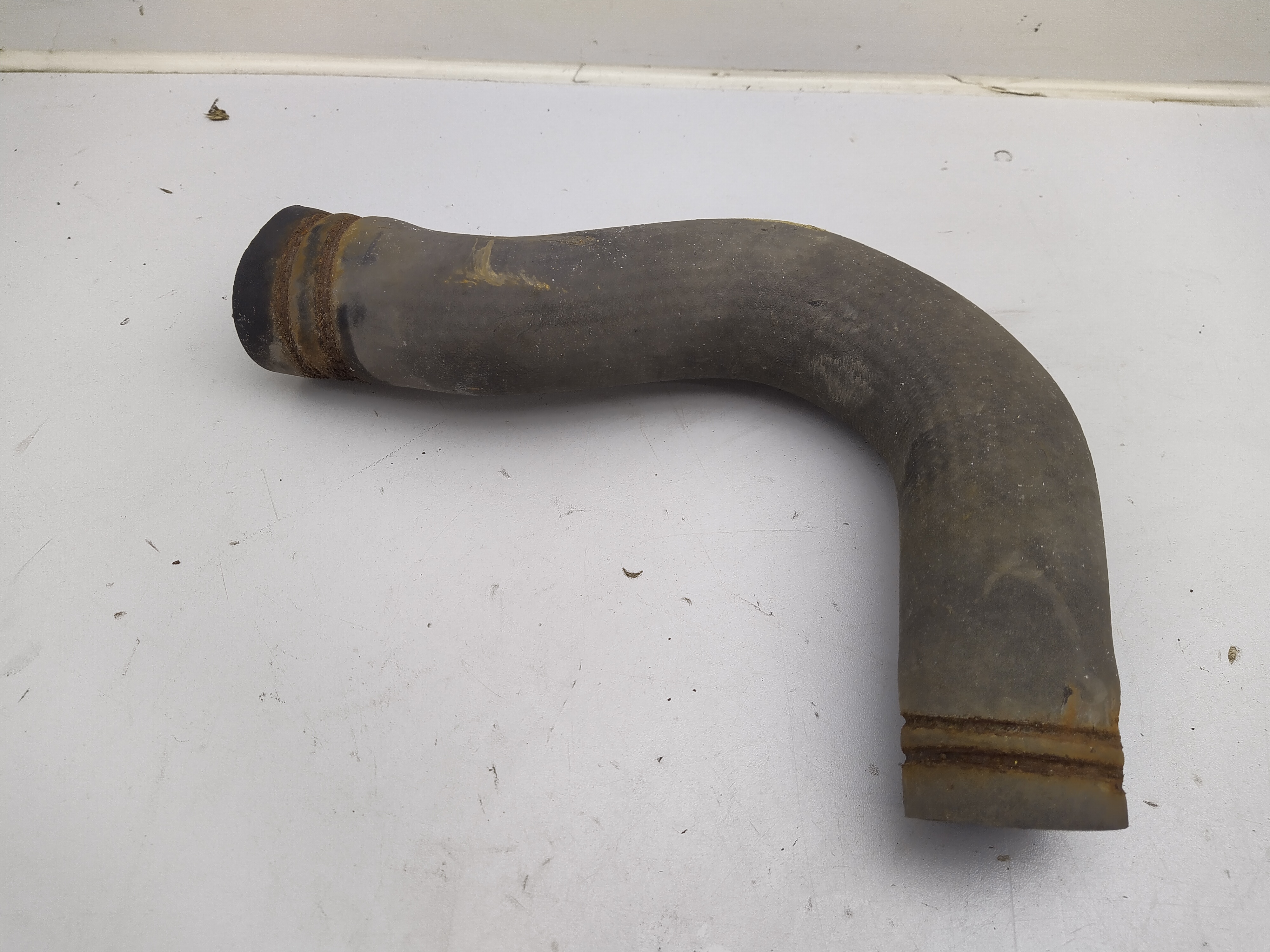Kühlwasserschlauch unten für Subaru Legacy 1 BC BJF Kühlwasserschlauch unten für Subaru Legacy 1 BC BJF