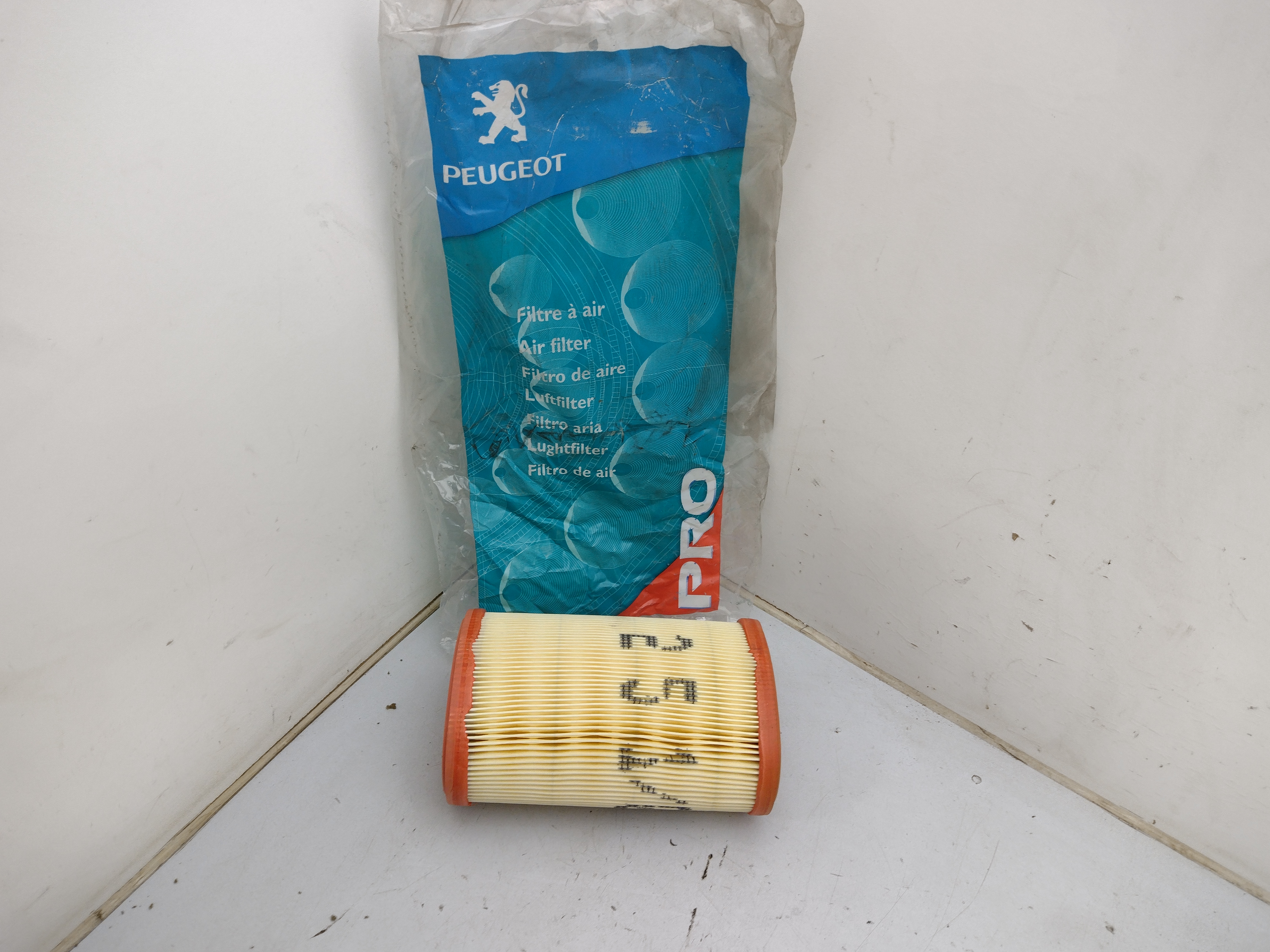 Peugeot / Citroen Luftfilter für 106 SAXO XSARA 1444A6 NOS NEW Peugeot / Citroen Luftfilter für 106 SAXO XSARA 1444A6 NOS NEW