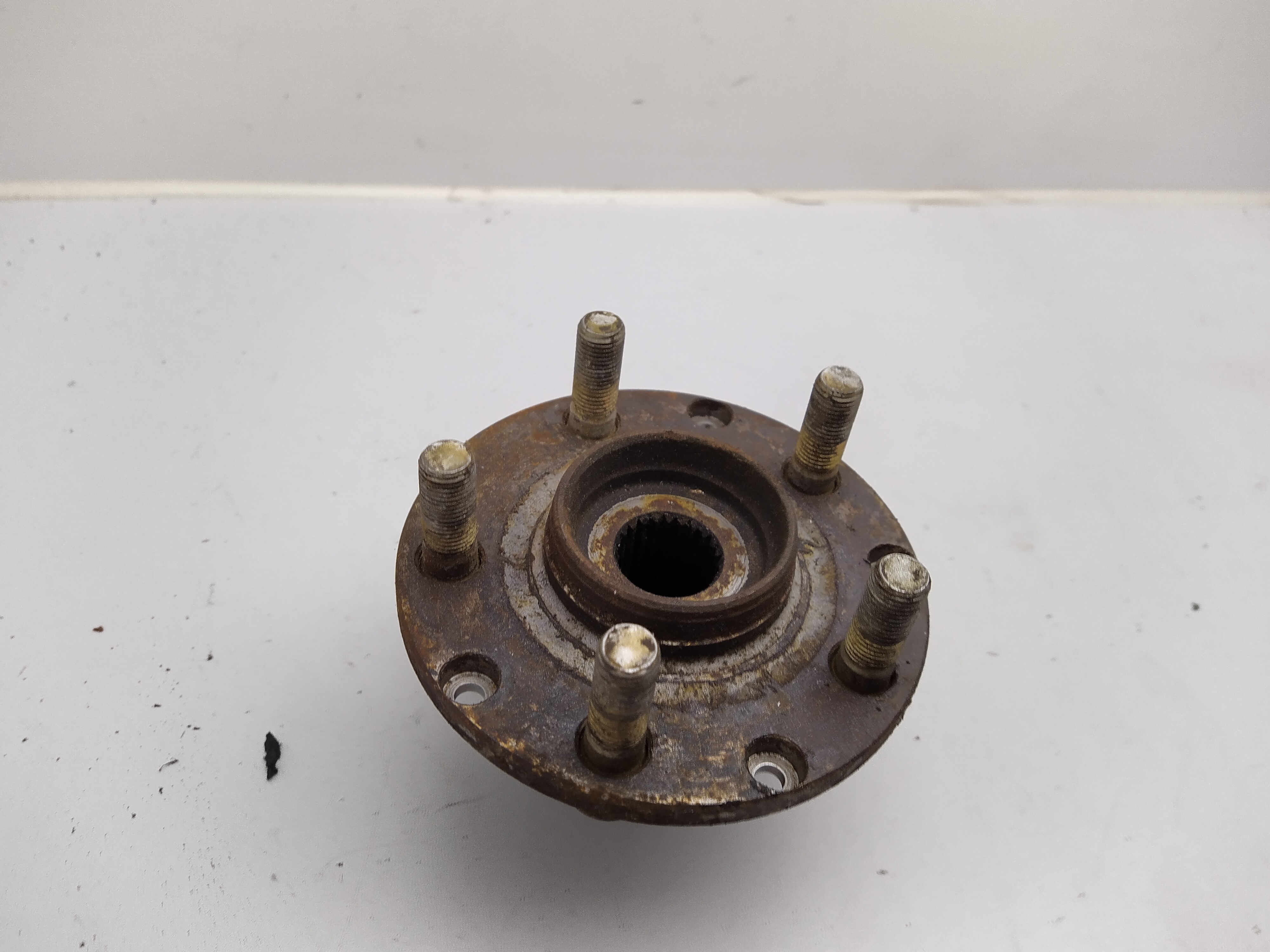 Radnabe hinten 5x100 Subaru Impreza Legacy Outback Forester Radnabe hinten 5x100 Subaru Impreza Legacy Outback Forester