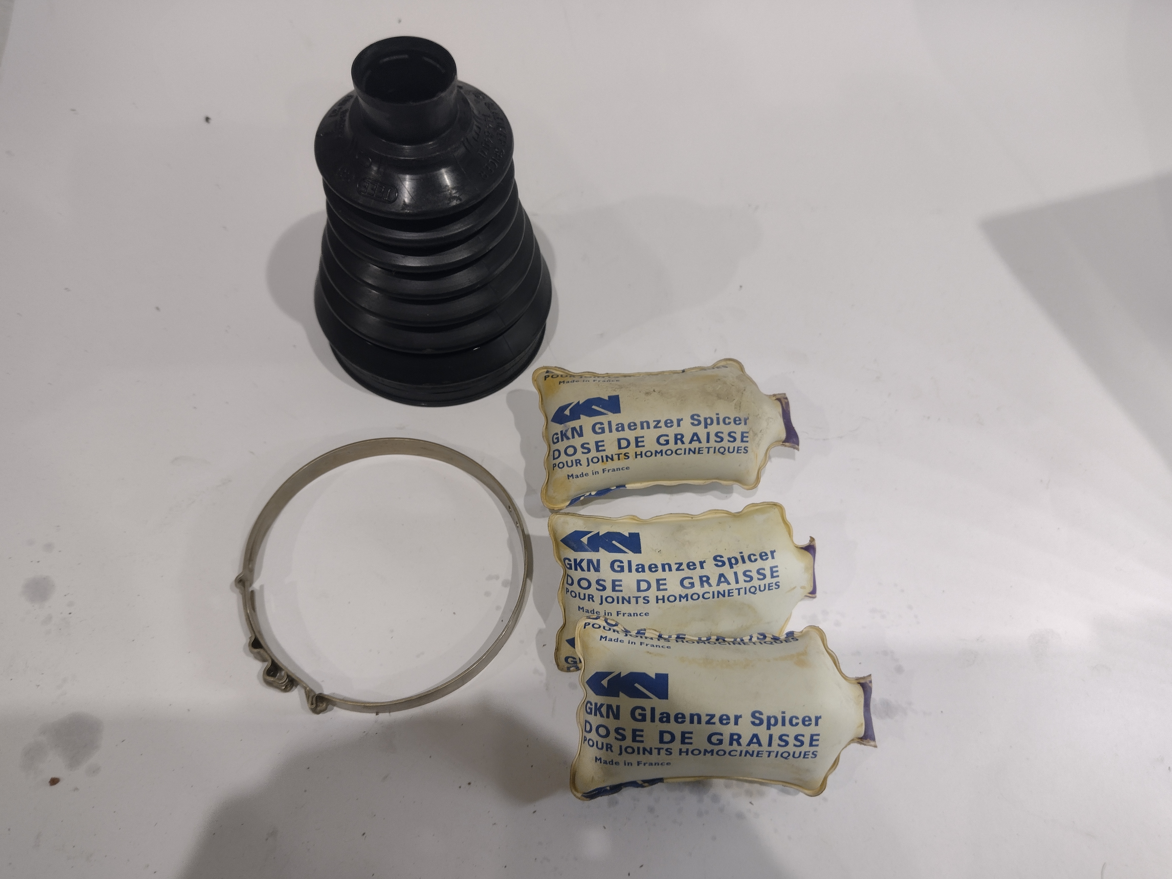Peugeot / Citroen Manschettensatz Radseite links 329312 NEU NOS NEW Peugeot / Citroen Manschettensatz Radseite links 329312 NEU NOS NEW