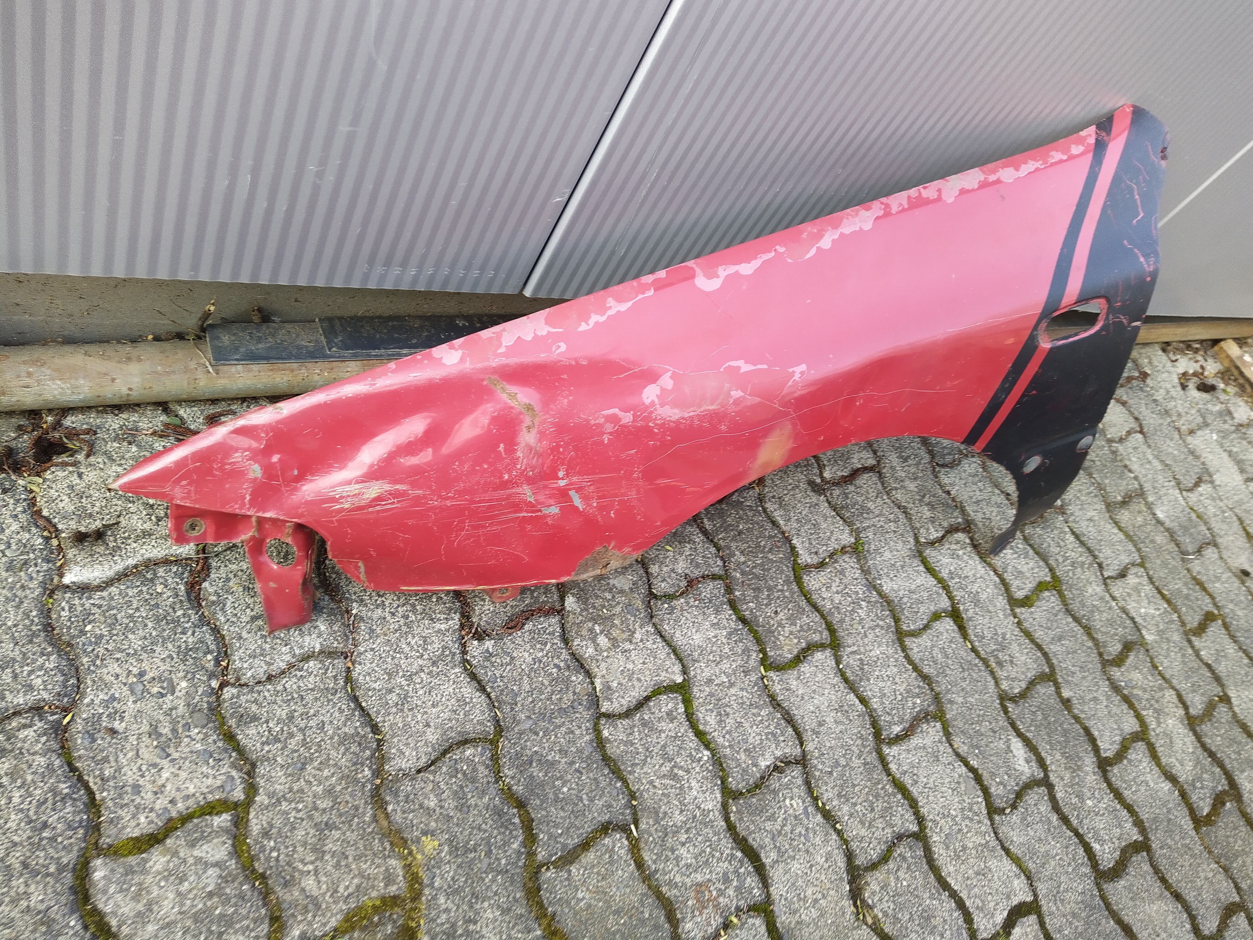 Kotflügel vorne links Rot von Subaru Impreza GC GF Kotflügel vorne links Rot von Subaru Impreza GC GF