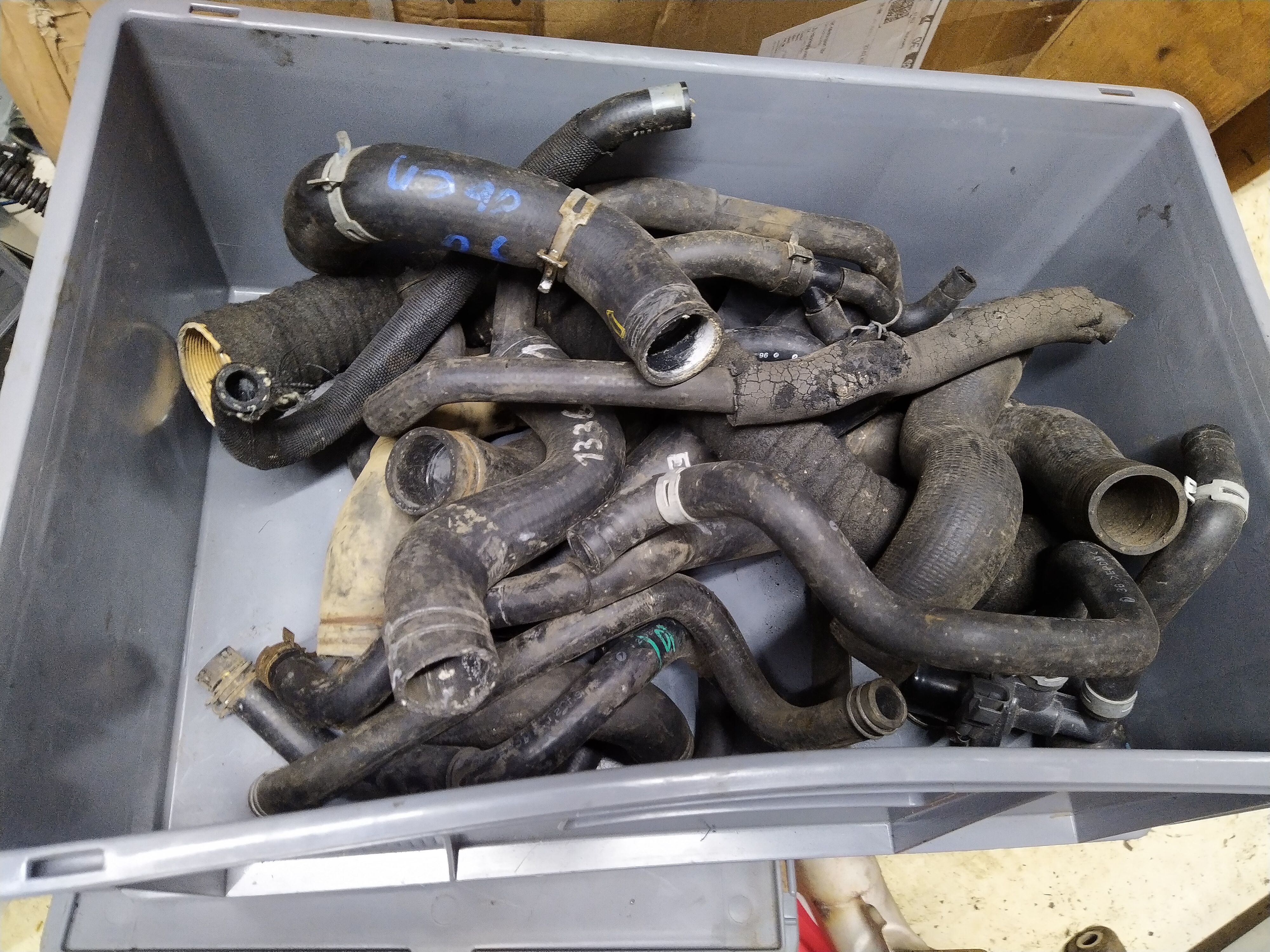 Restbestand Kühlwasserschläuchen Subaru