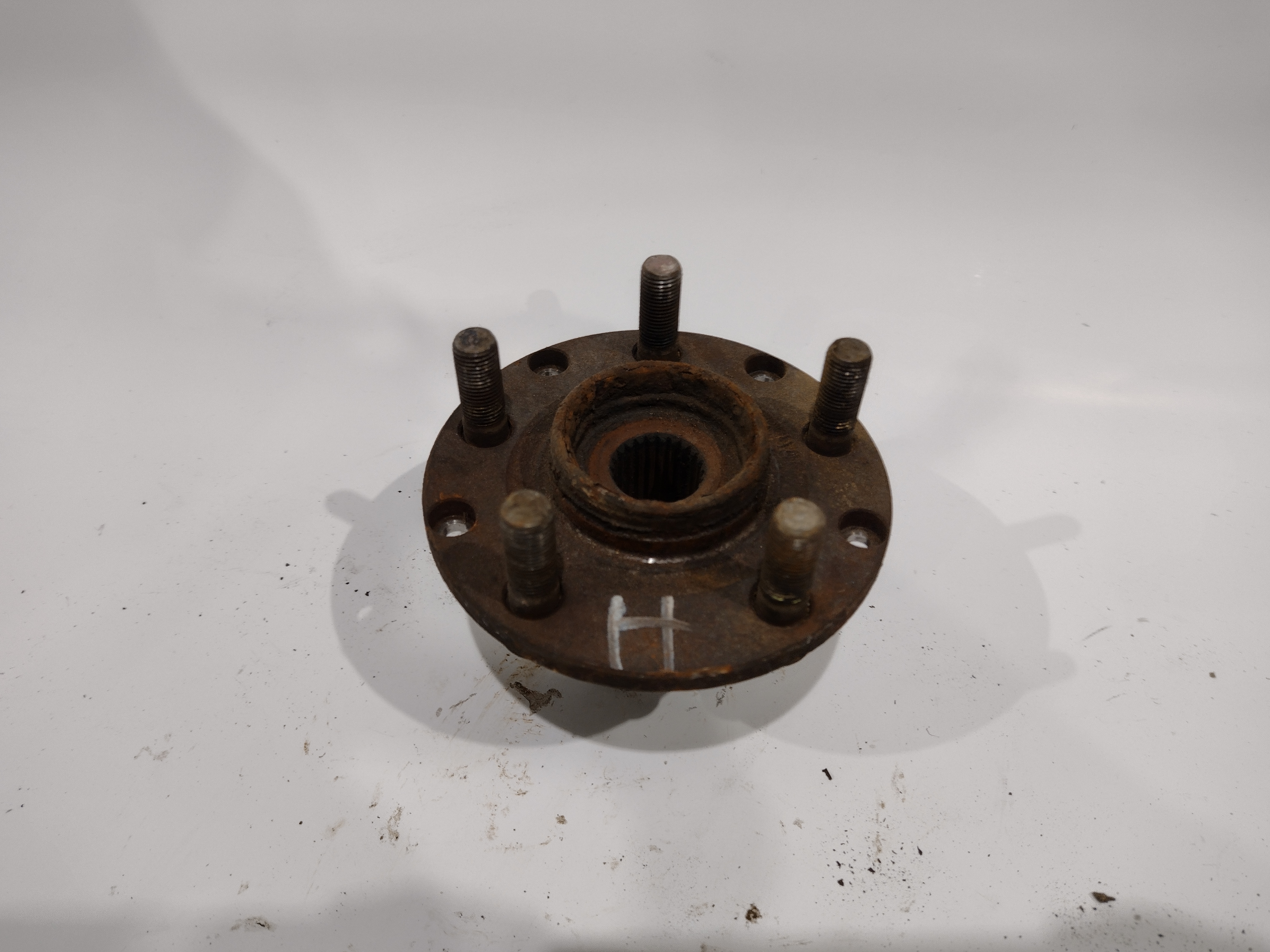 Radnabe mit Bolzen hinten für Subaru Impreza GC GF Radnabe mit Bolzen hinten für Subaru Impreza GC GF