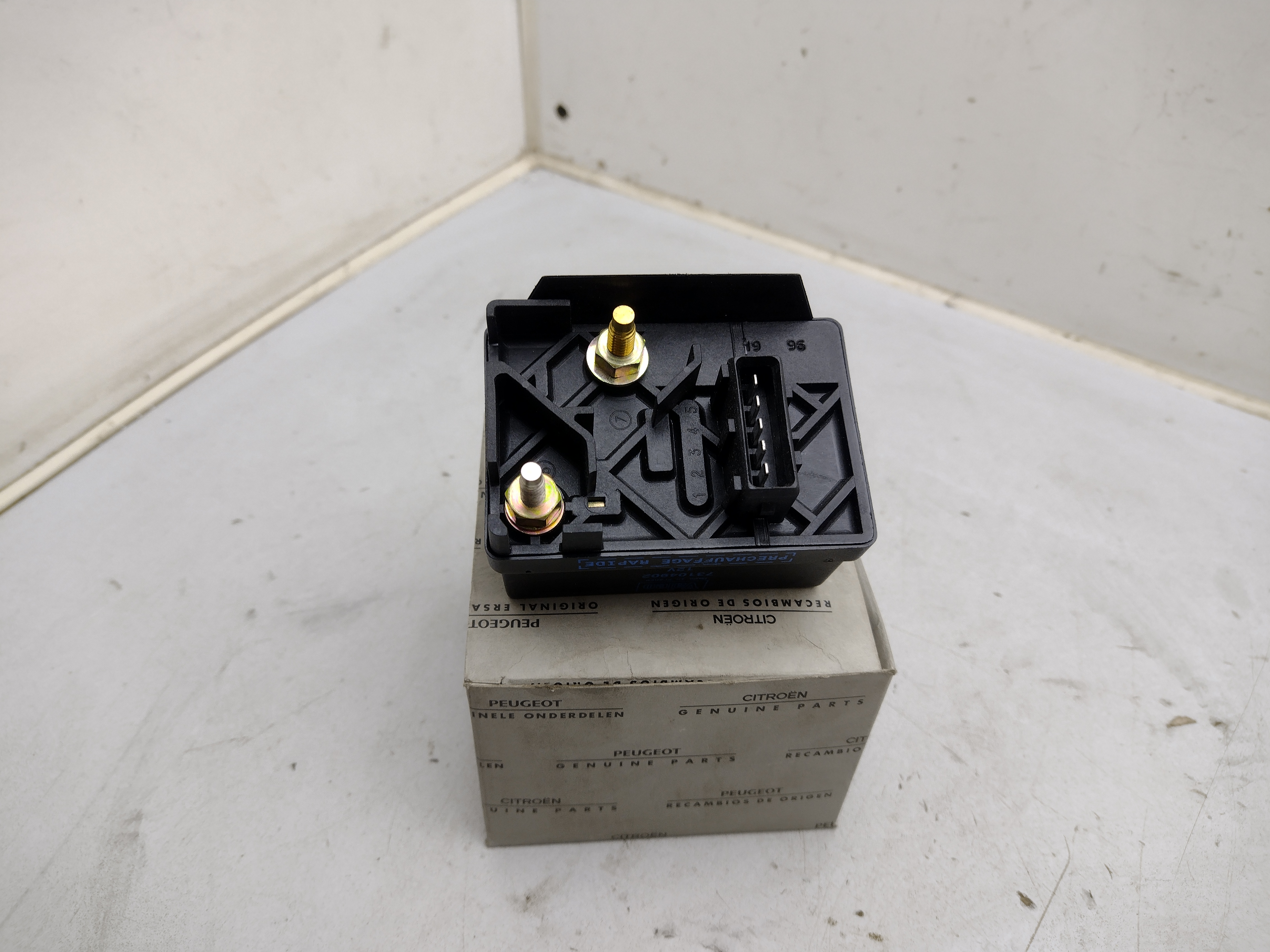 Citroen / Peugeot Steuergerät, Glühzeit 598116 NEU NOS NEW OEM Citroen / Peugeot Steuergerät, Glühzeit 598116 NEU NOS NEW OEM