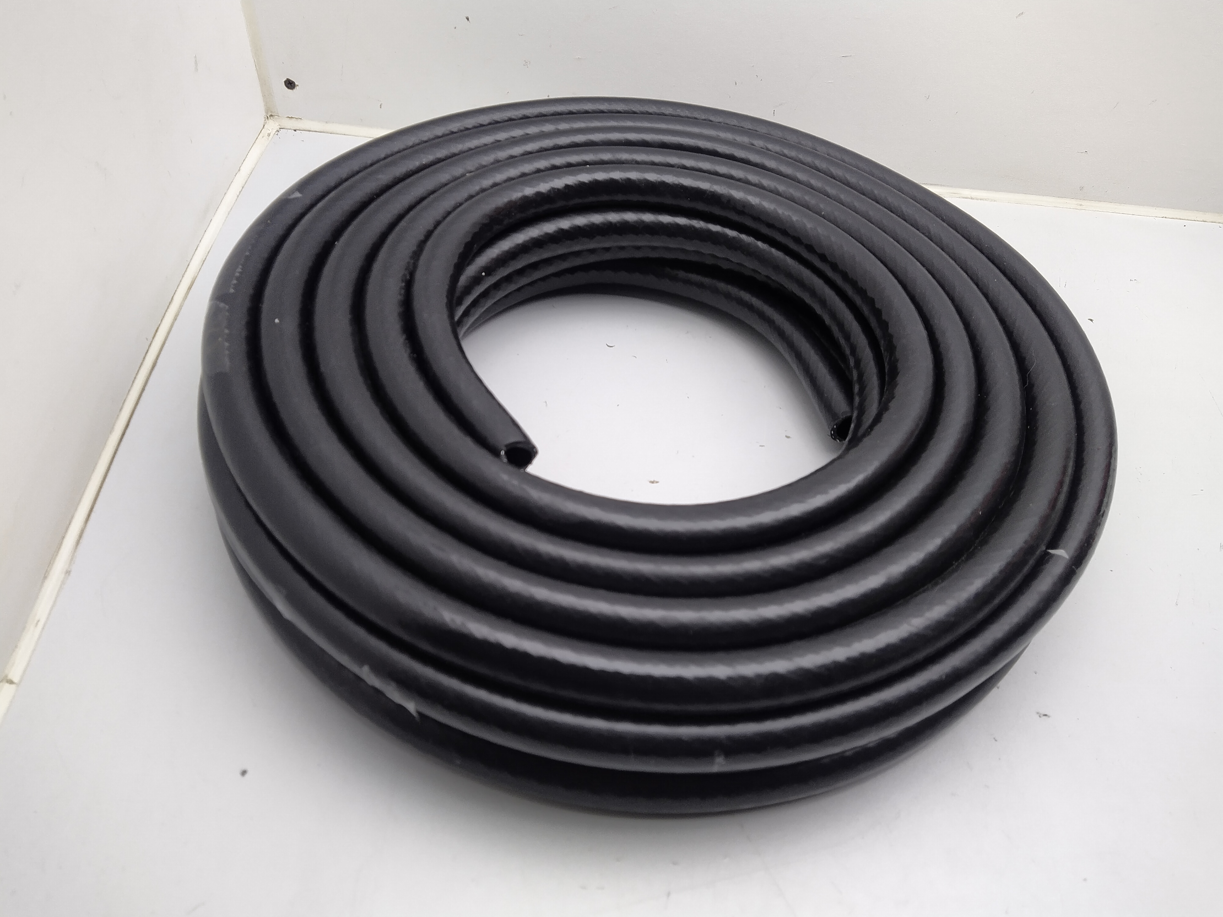 16mm Silikon Unterdruckschlauch verstärkt schwarz 16mm Silikon Unterdruckschlauch verstärkt schwarz