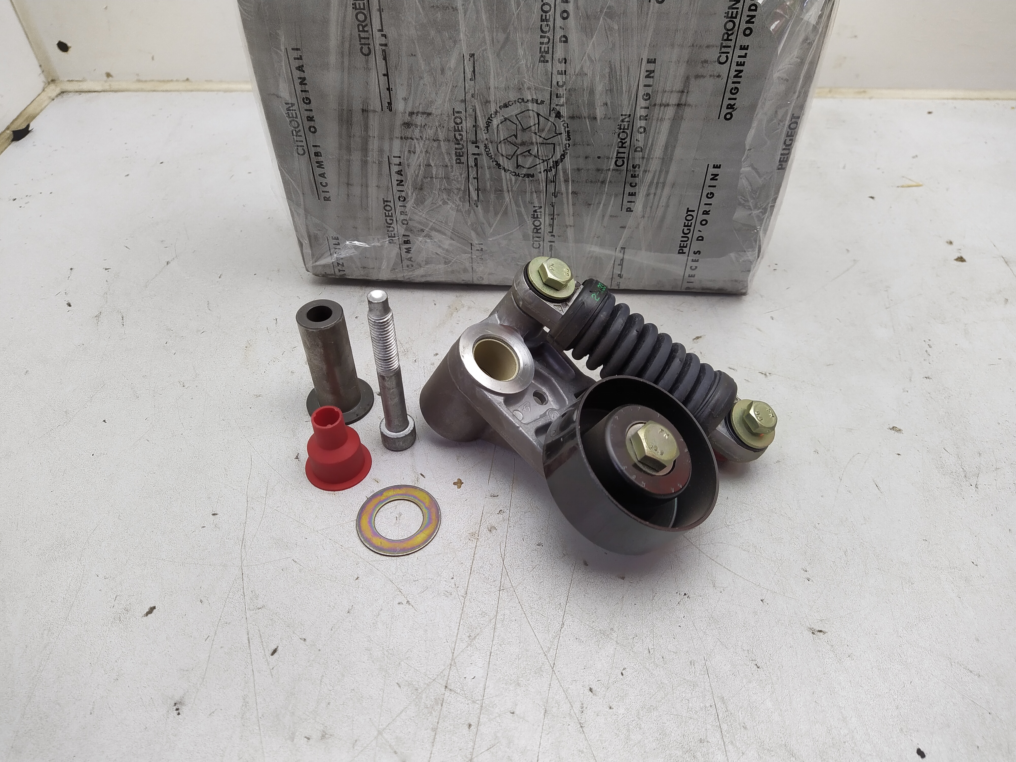 Peugeot / Citroen Spannrolle oben 65mm für Keilrippenriemen 575152 NEU NOS NEW Peugeot / Citroen Spannrolle oben 65mm für Keilrippenriemen 575152 NEU NOS NEW